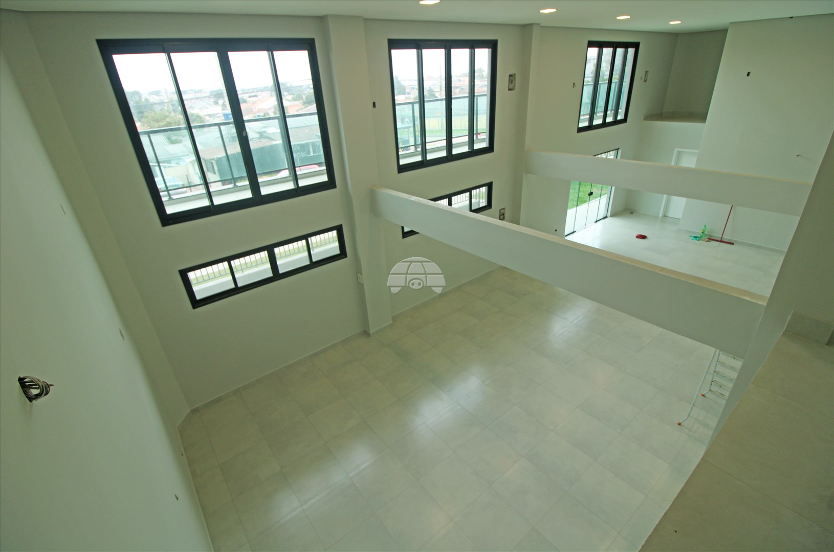 Sala/Conjunto Comercial para alugar em Sítio Cercado, Curitiba — Portal Chave Fácil