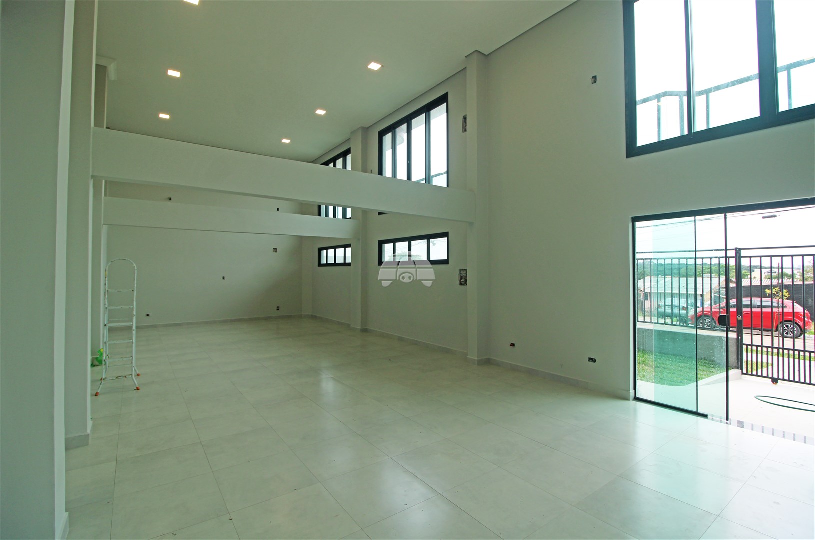 Sala/Conjunto Comercial para alugar em Sítio Cercado, Curitiba — Portal Chave Fácil