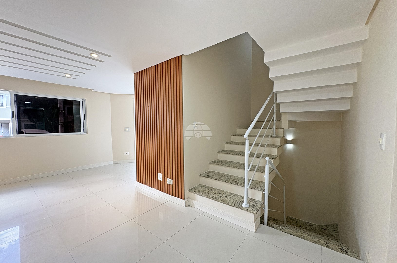 Casa para alugar em Santa Cândida, Curitiba — Portal Chave Fácil