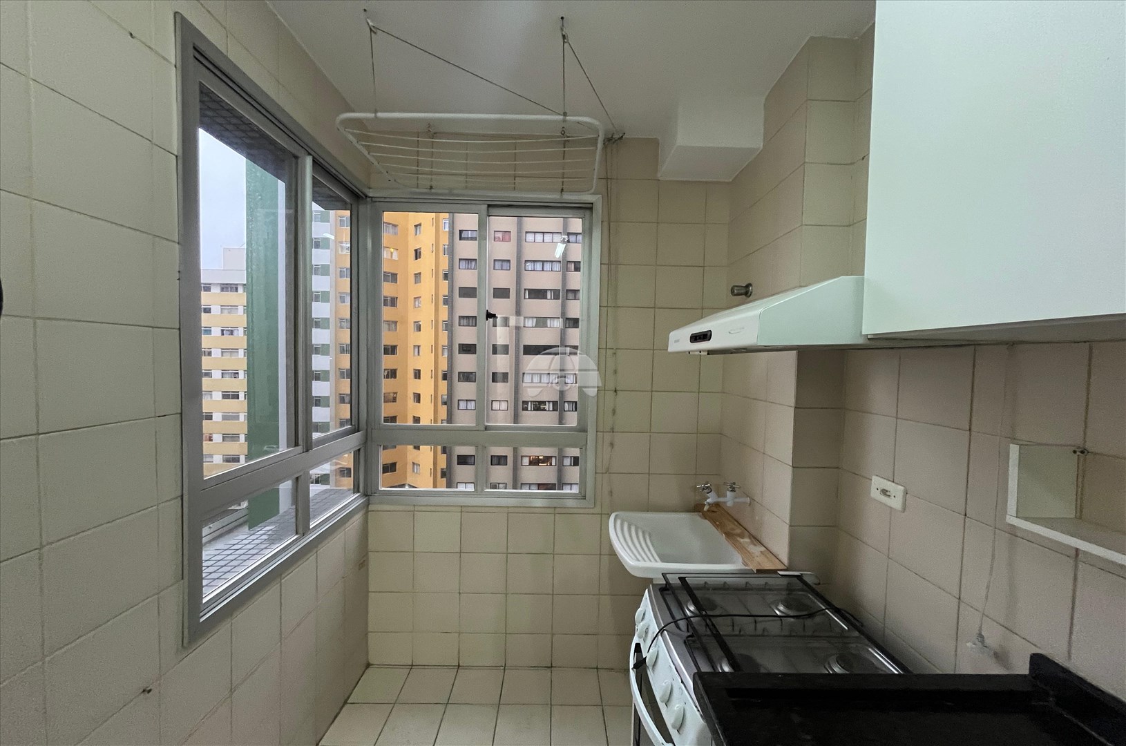 Apartamento para alugar em Cristo Rei, Curitiba — Toyo Imóveis - Curitiba/PR