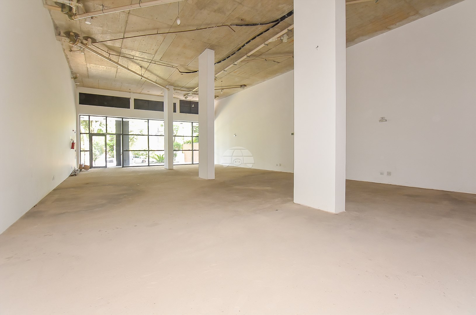 Loja Comercial para Venda no Bairro Rebouças ref. 950147 (10 / 10)