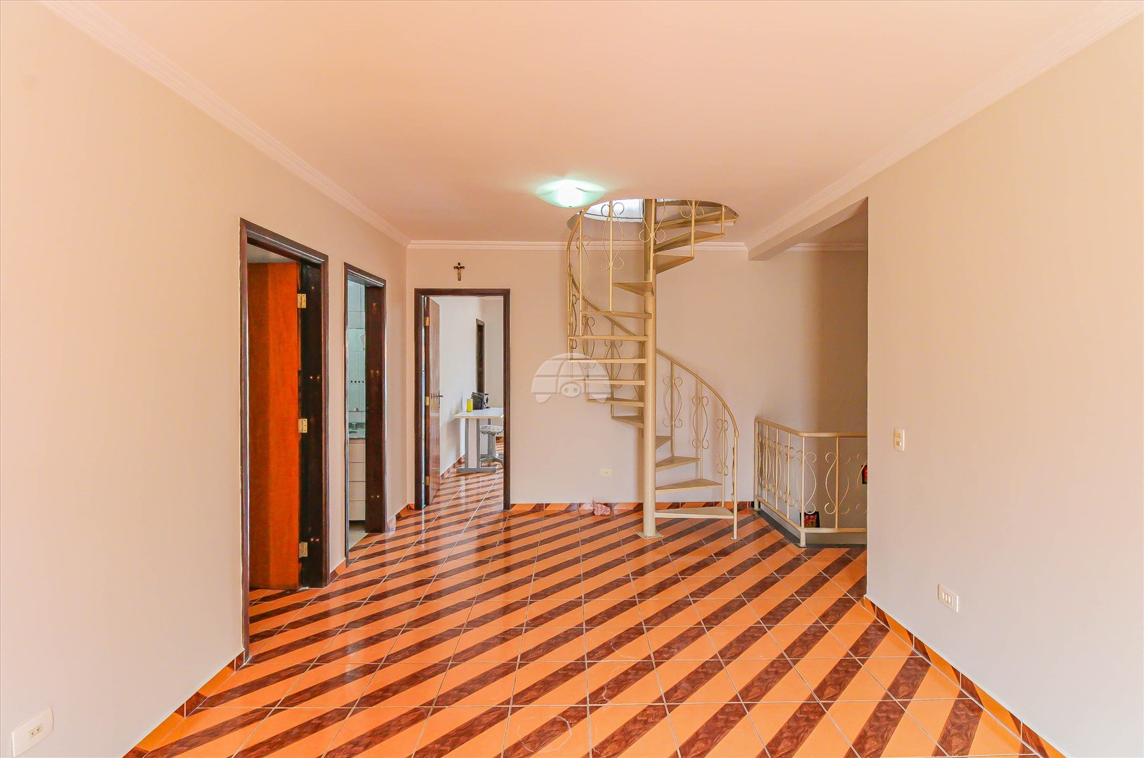 Sobrado Comercial para Locação no Bairro Lindóia ref. 87901 (10 / 10)