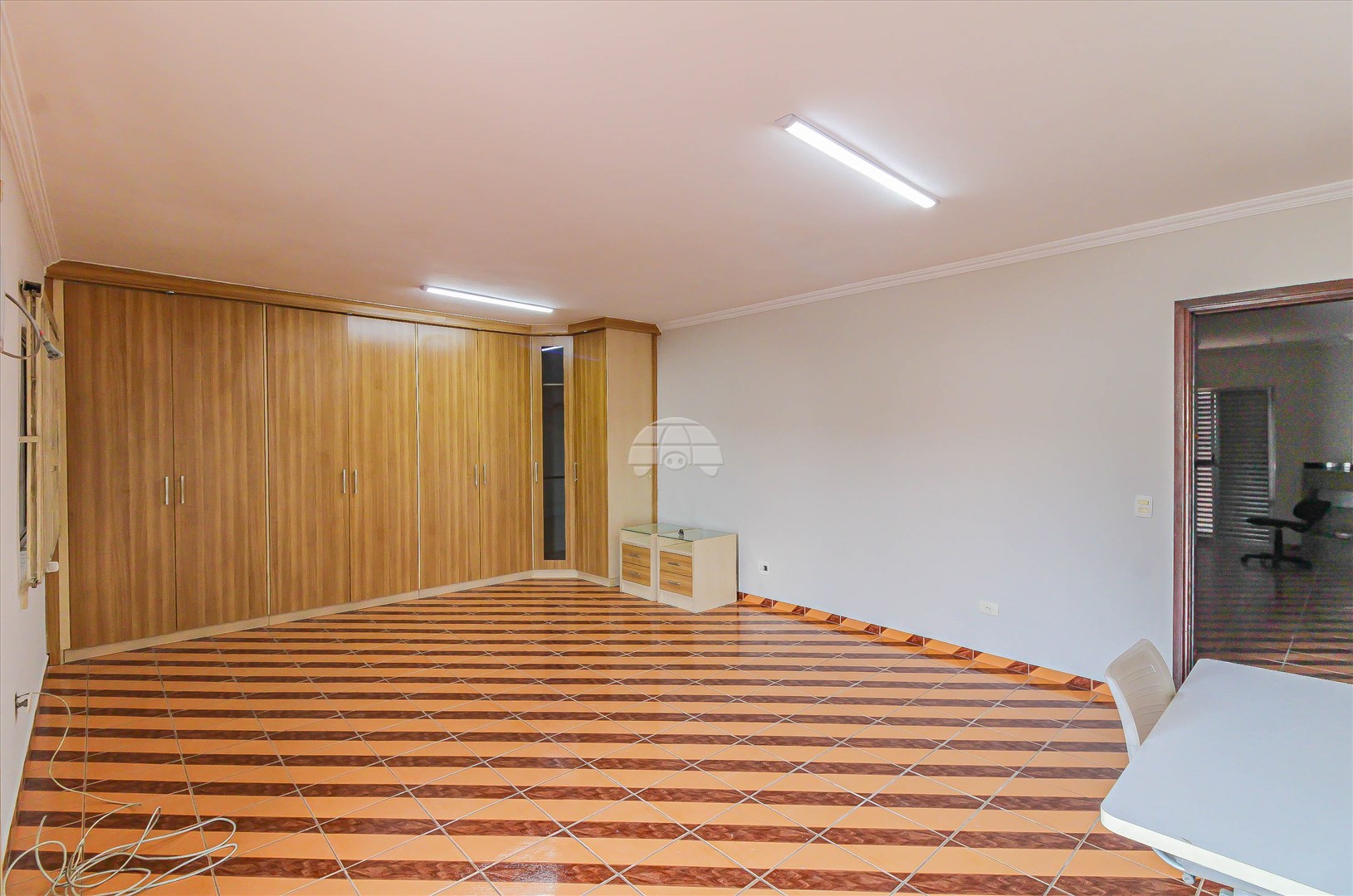 Sala/Conjunto Comercial para alugar em Lindóia, Curitiba — Portal Chave Fácil