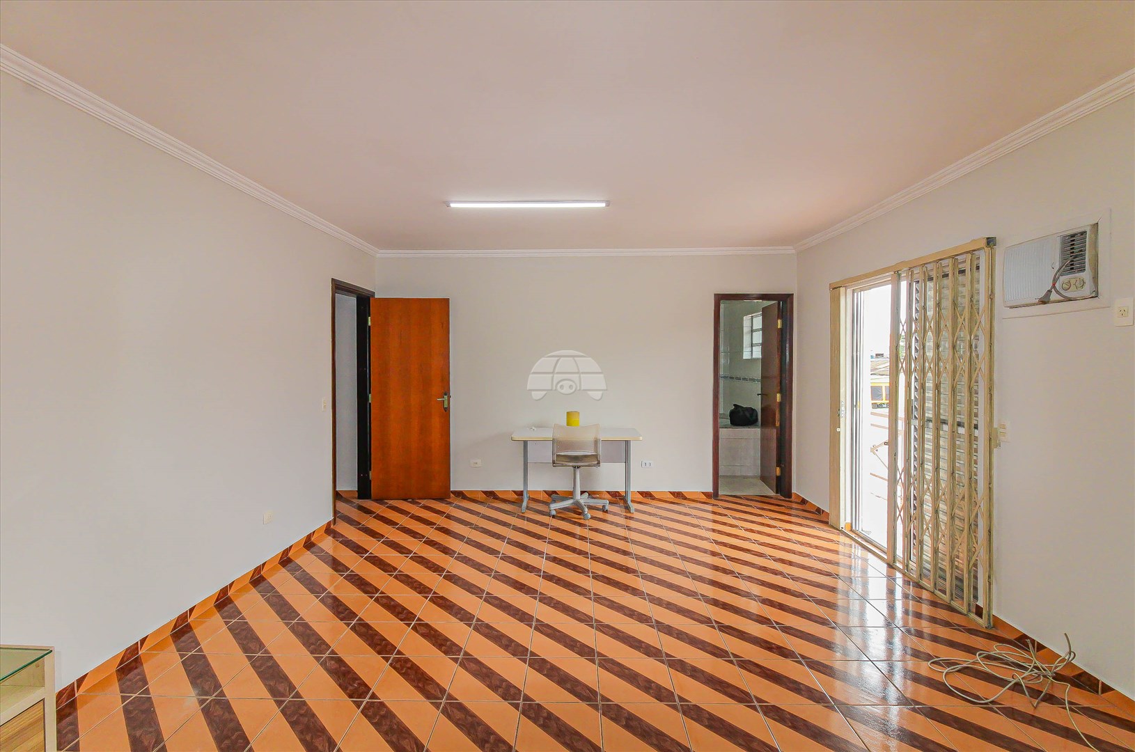 Sala/Conjunto Comercial para alugar em Lindóia, Curitiba — Portal Chave Fácil