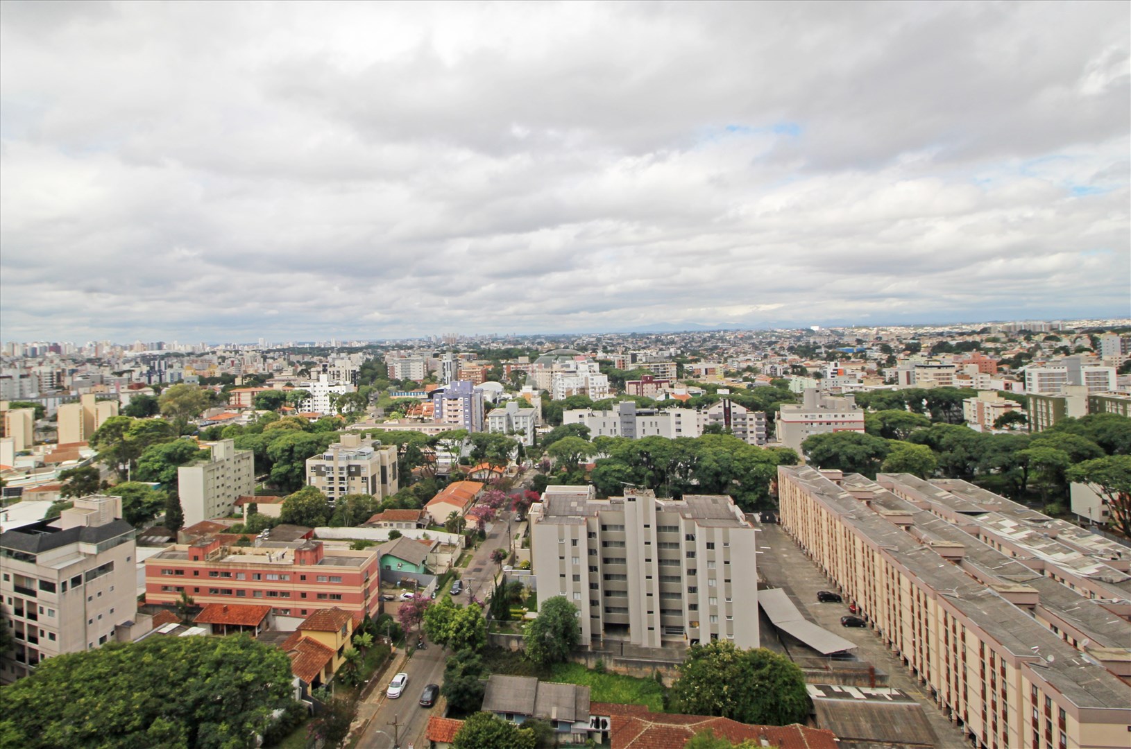 Apartamento para alugar em Portão, Curitiba — Portal Chave Fácil