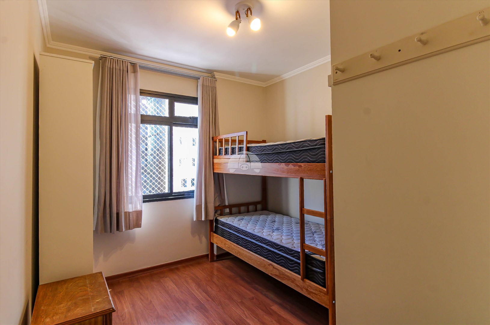 Apartamento para alugar em Cristo Rei, Curitiba — Toyo Imóveis - Curitiba/PR
