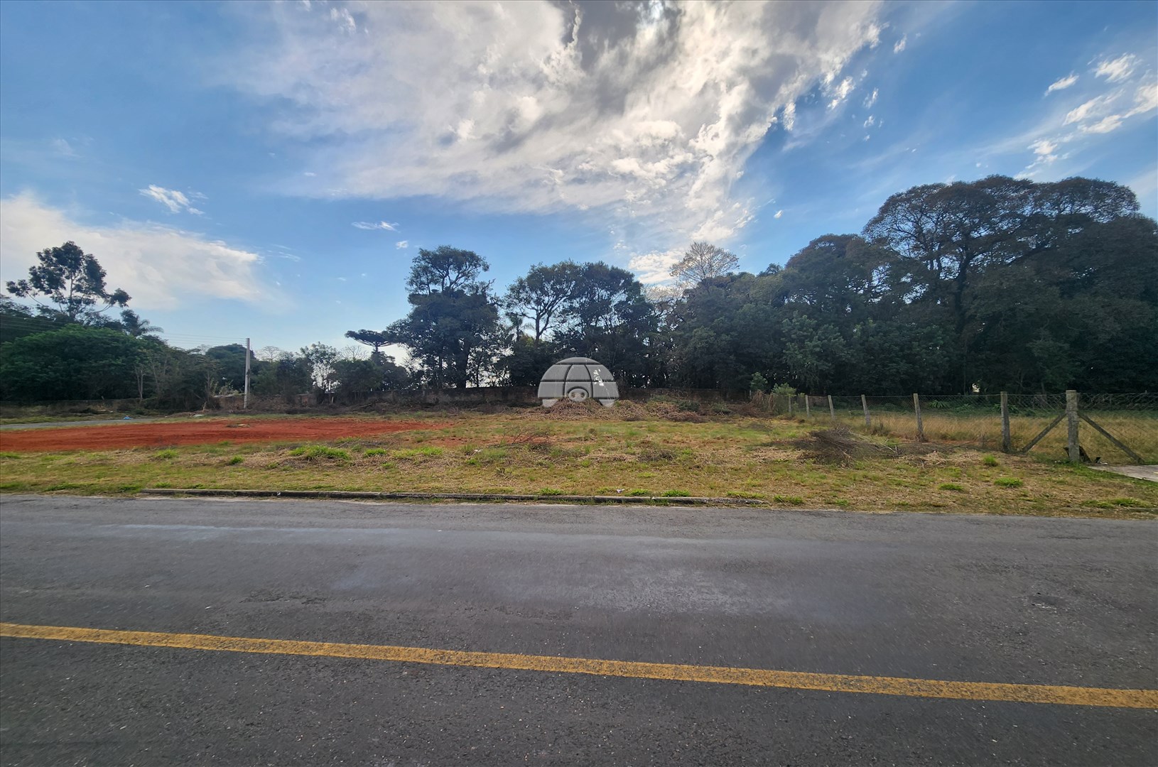 Terreno/Área para alugar em Ferrari, Campo Largo — Portal Chave Fácil
