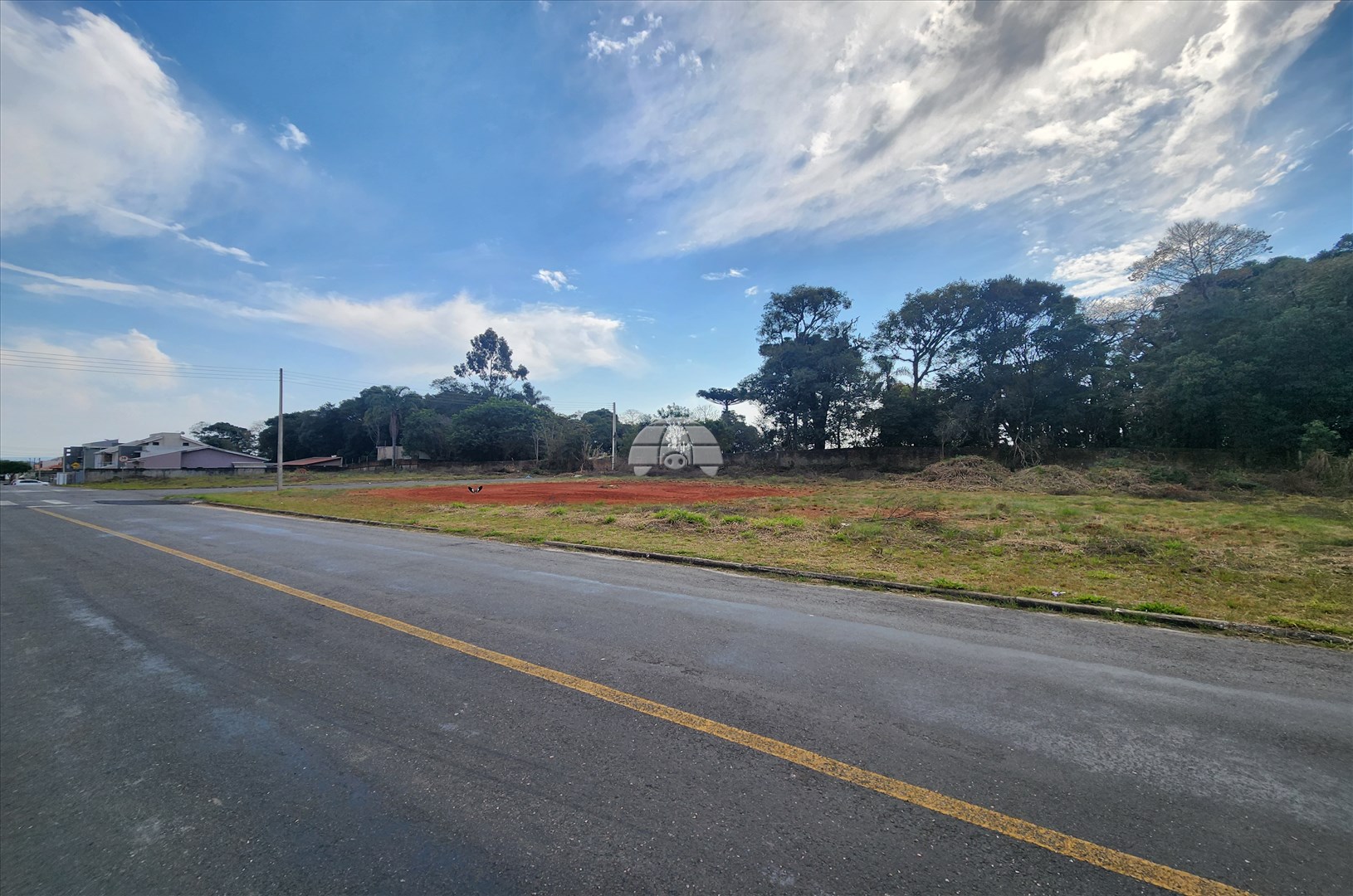 Terreno/Área para alugar em Ferrari, Campo Largo — Portal Chave Fácil