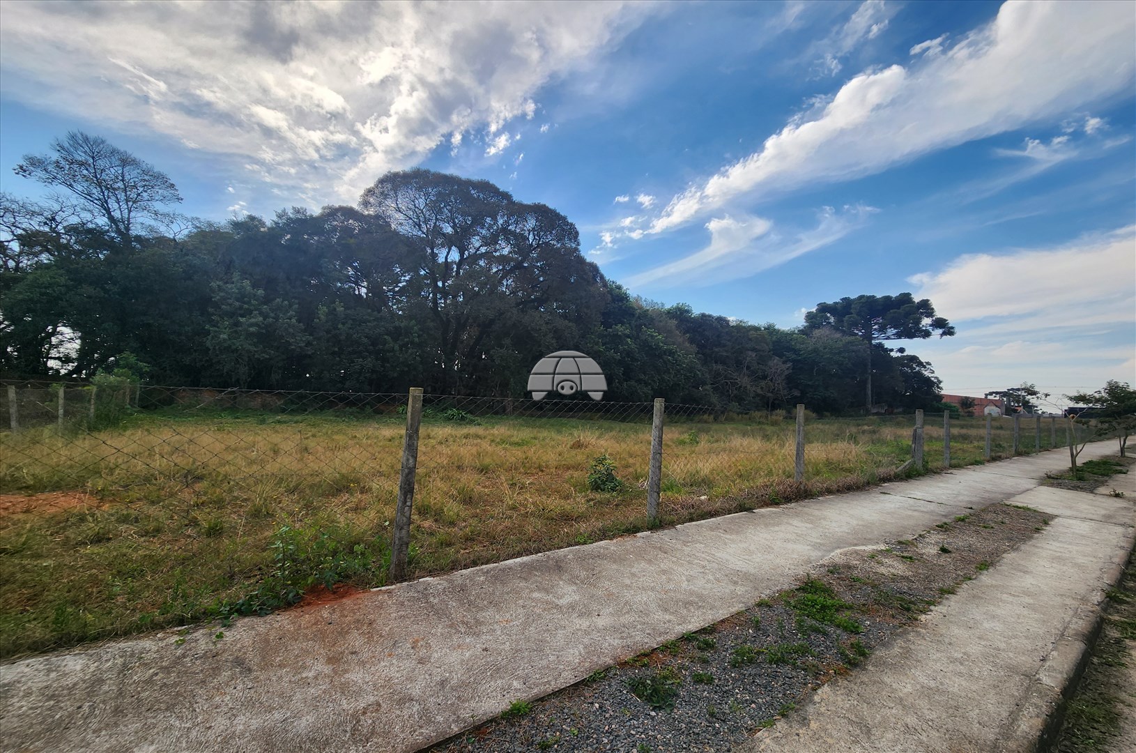 Terreno/Área para alugar em Ferrari, Campo Largo — Portal Chave Fácil