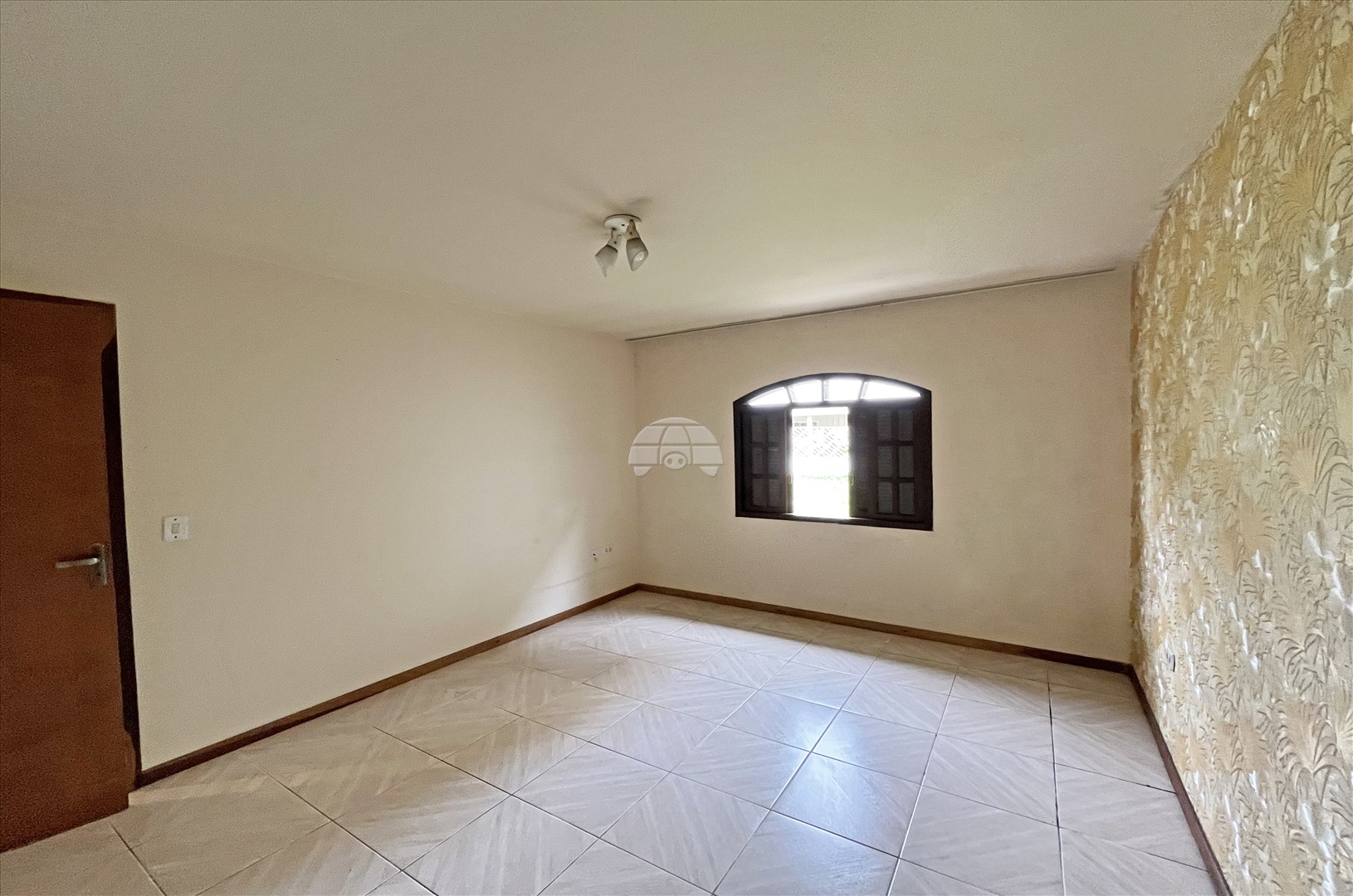 Casa para alugar em Uberaba, Curitiba — Portal Chave Fácil