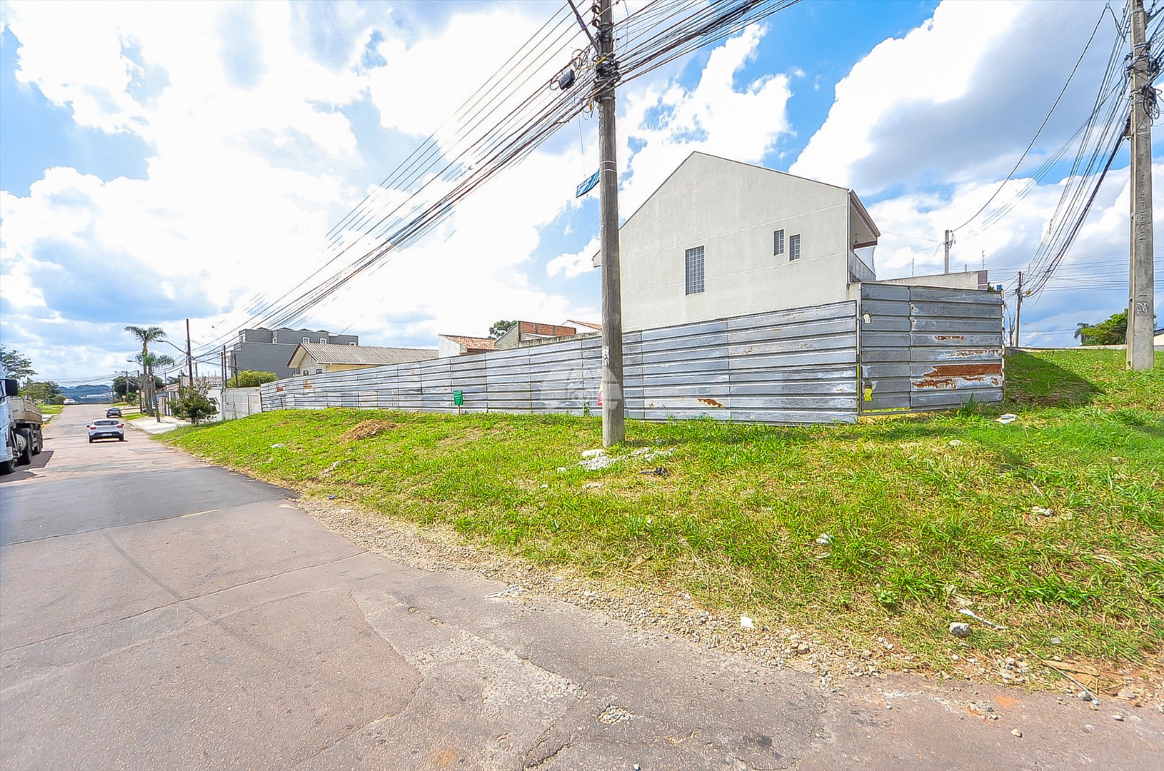 Terreno/Área para alugar em Pinheirinho, Curitiba — Portal Chave Fácil
