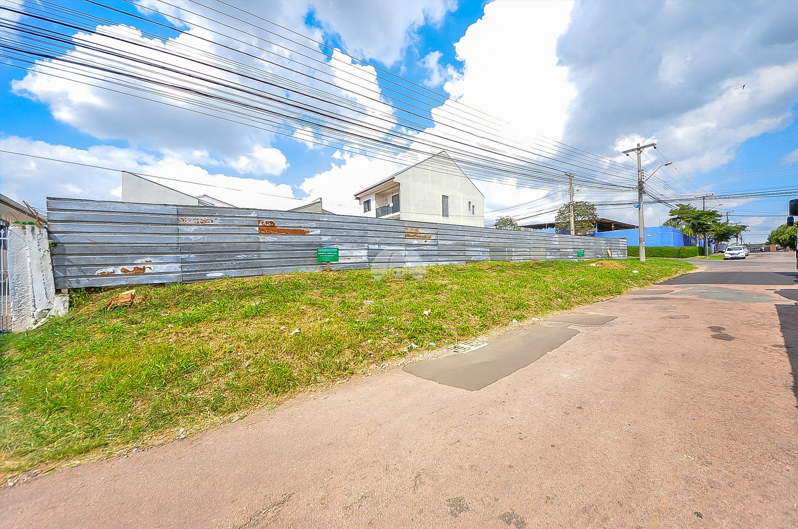Terreno/Área para alugar em Pinheirinho, Curitiba — Portal Chave Fácil