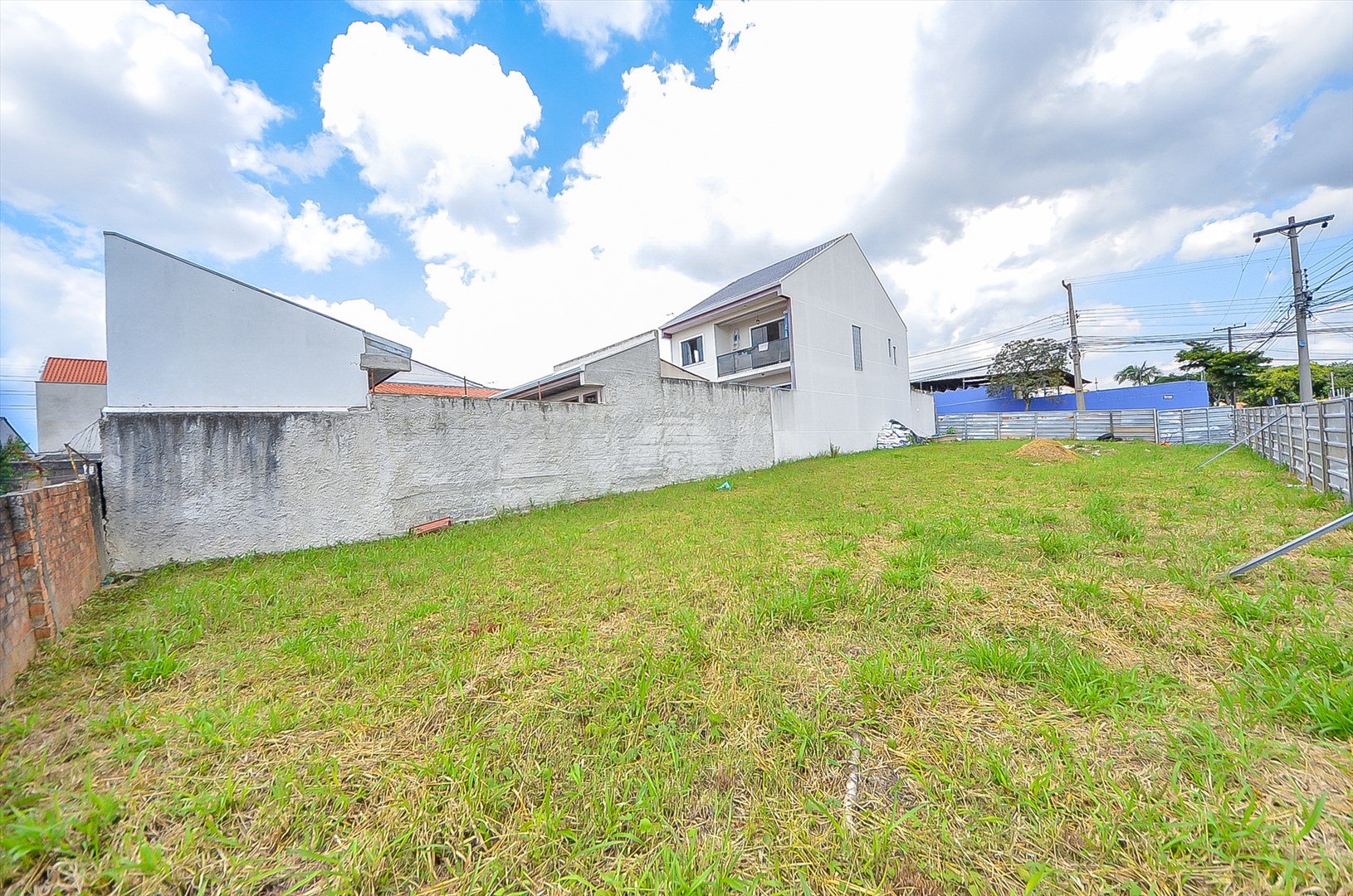 Terreno/Área para alugar em Pinheirinho, Curitiba — Portal Chave Fácil