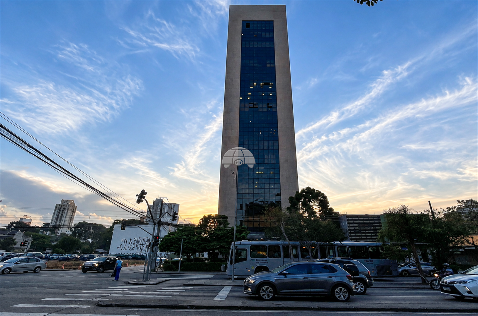 Sala/Conjunto Comercial para alugar em Centro Cívico, Curitiba — Portal Chave Fácil