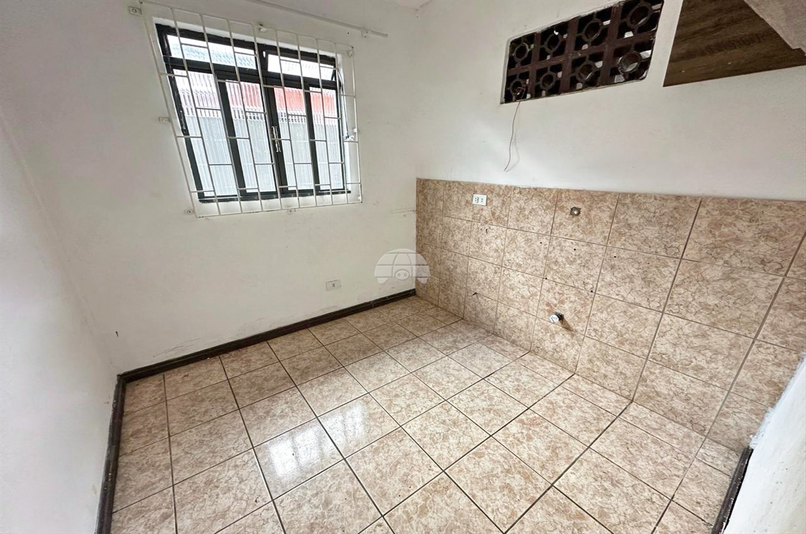 Casa para alugar em Uberaba, Curitiba — Portal Chave Fácil