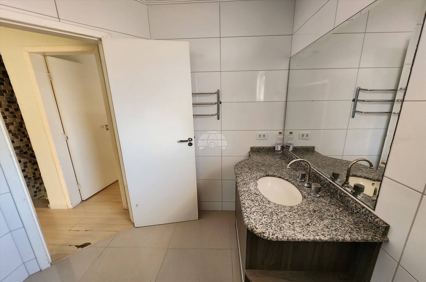 Casa para alugar em Jardim Modelo, Colombo — Portal Chave Fácil