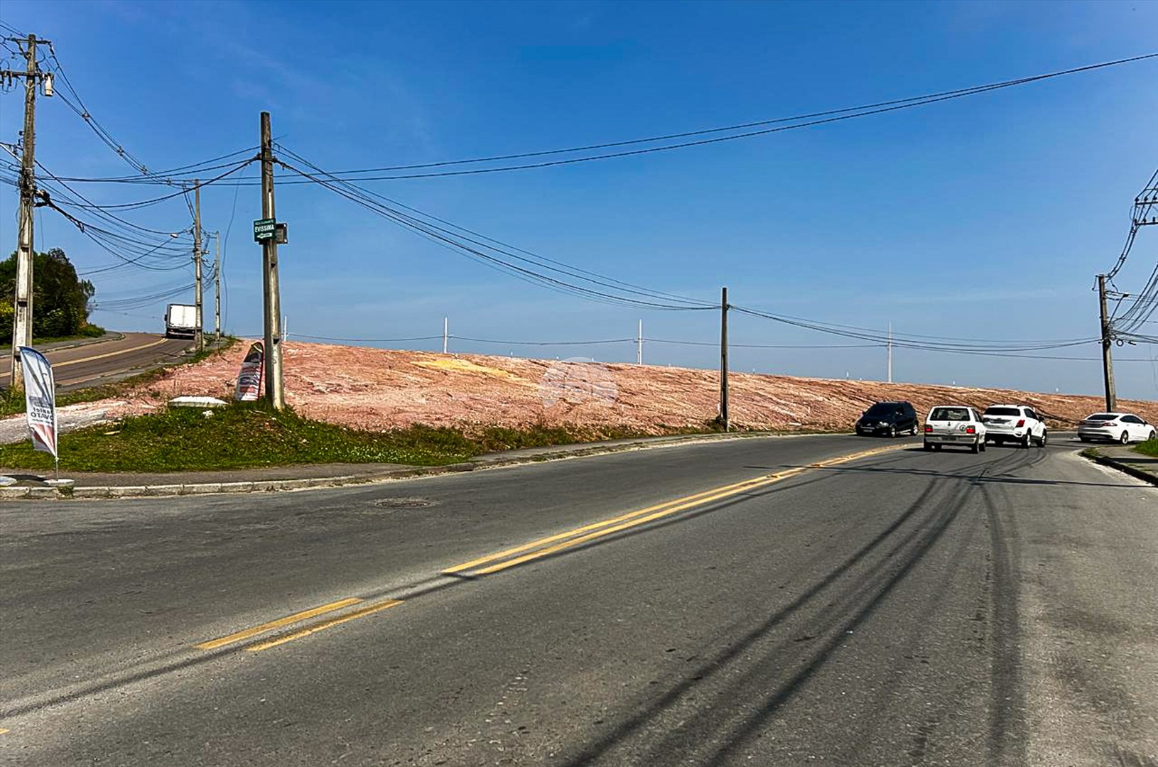 Terreno/Área à venda em Lamenha Grande, Almirante Tamandaré — Portal Chave Fácil