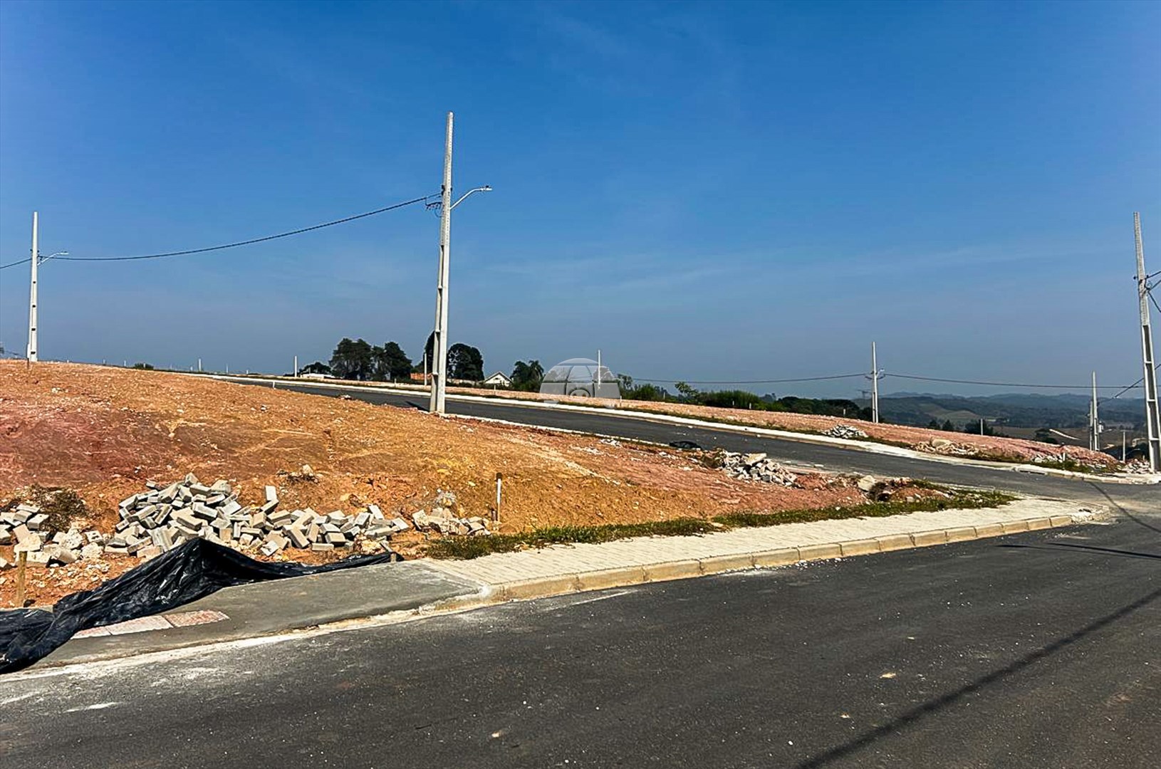 Terreno/Área à venda em Lamenha Grande, Almirante Tamandaré — Portal Chave Fácil