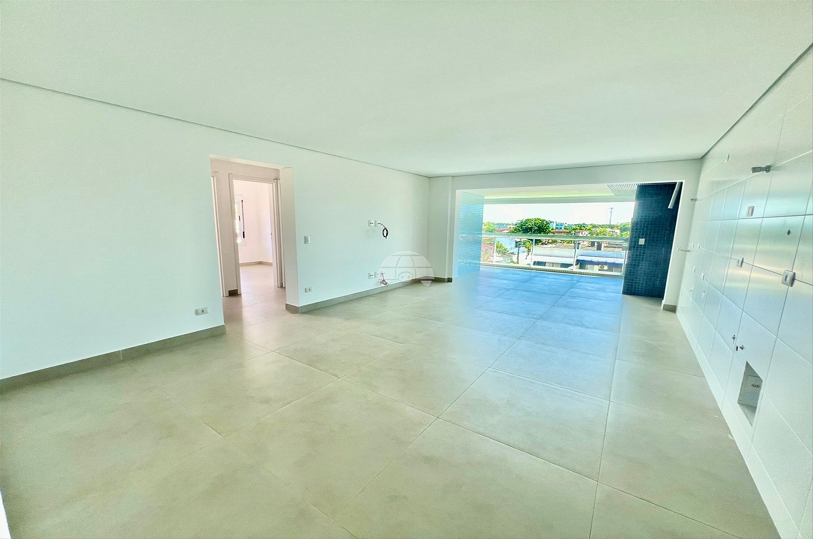 Apartamento à venda em Caioba, Matinhos — Portal Chave Fácil