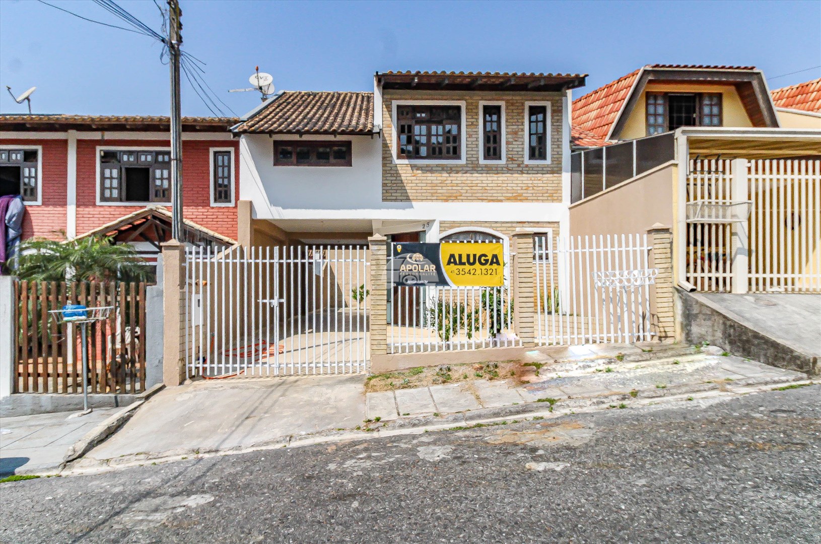 Sobrado para alugar em Loteamento Marinoni, Almirante Tamandaré — Portal Chave Fácil