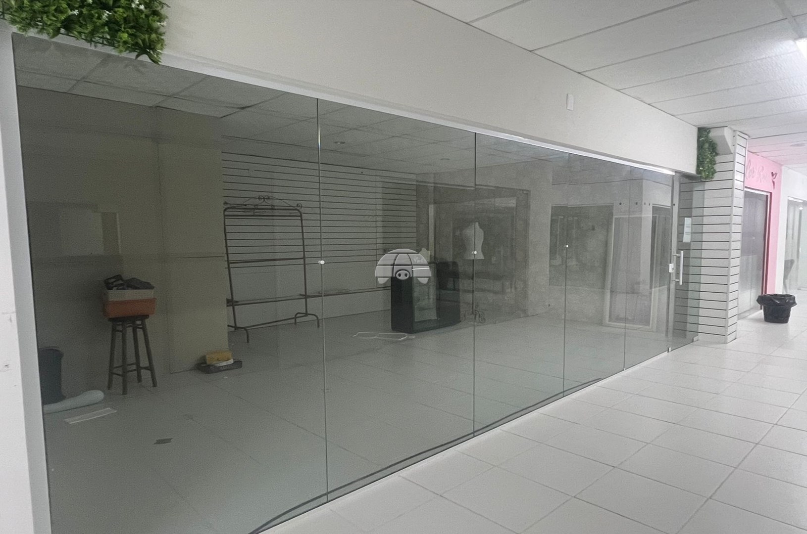 Sala/Conjunto Comercial para alugar em Itapema Do Norte, Itapoá — Portal Chave Fácil