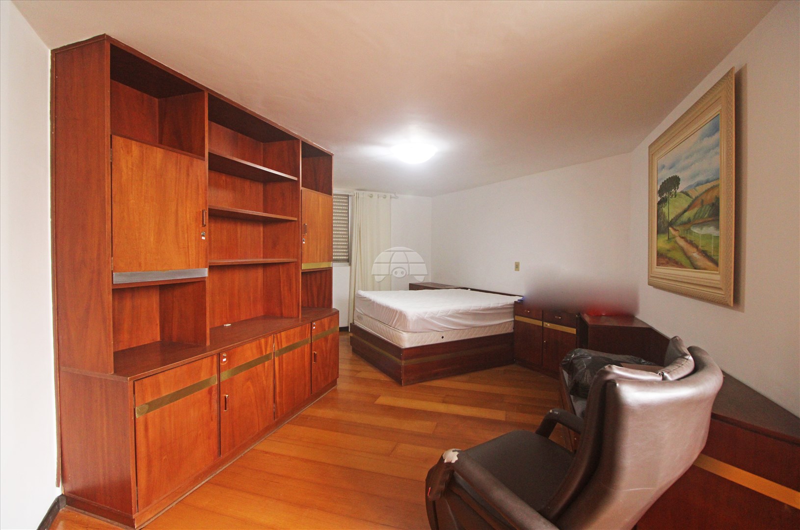 Apartamento para alugar em Bigorrilho, Curitiba — Imobiliária Razão