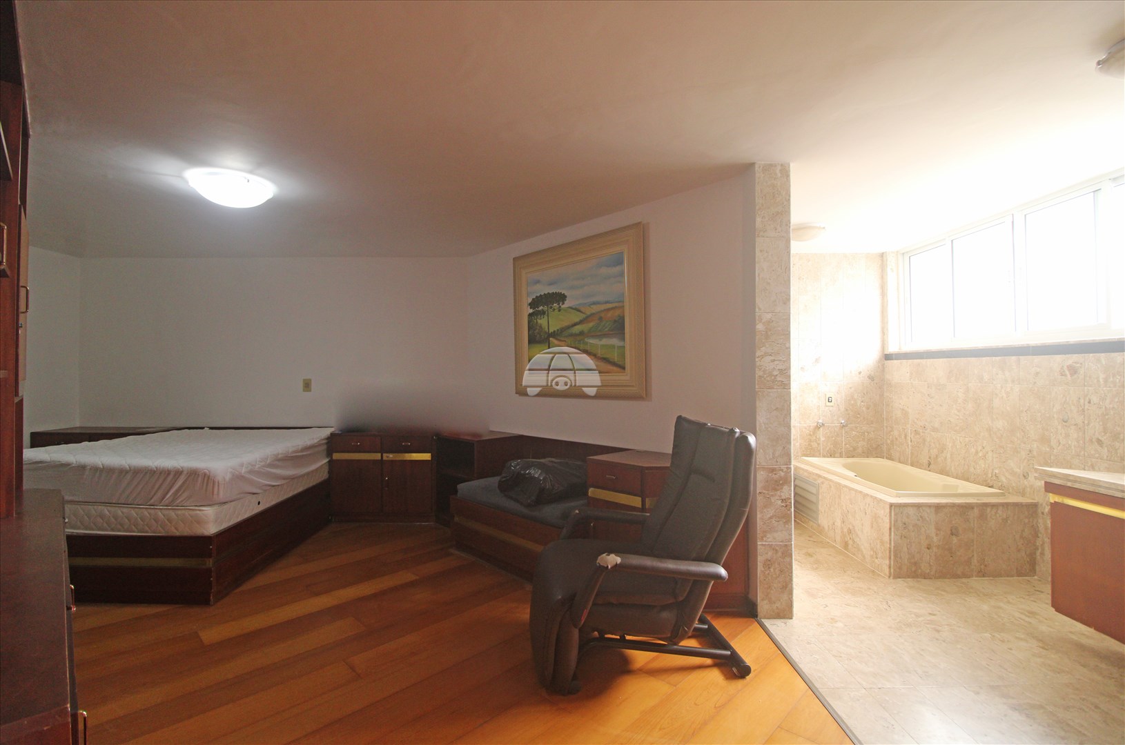 Apartamento para alugar em Bigorrilho, Curitiba — Imobiliária Razão