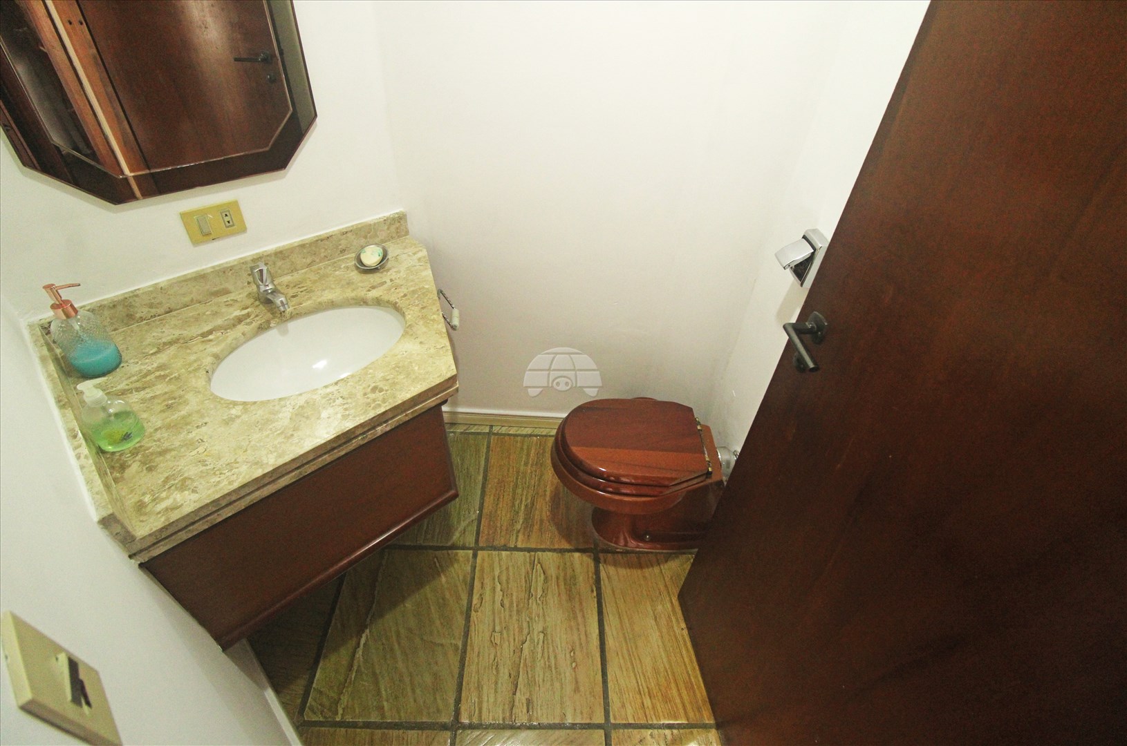 Apartamento para alugar em Bigorrilho, Curitiba — Imobiliária Razão