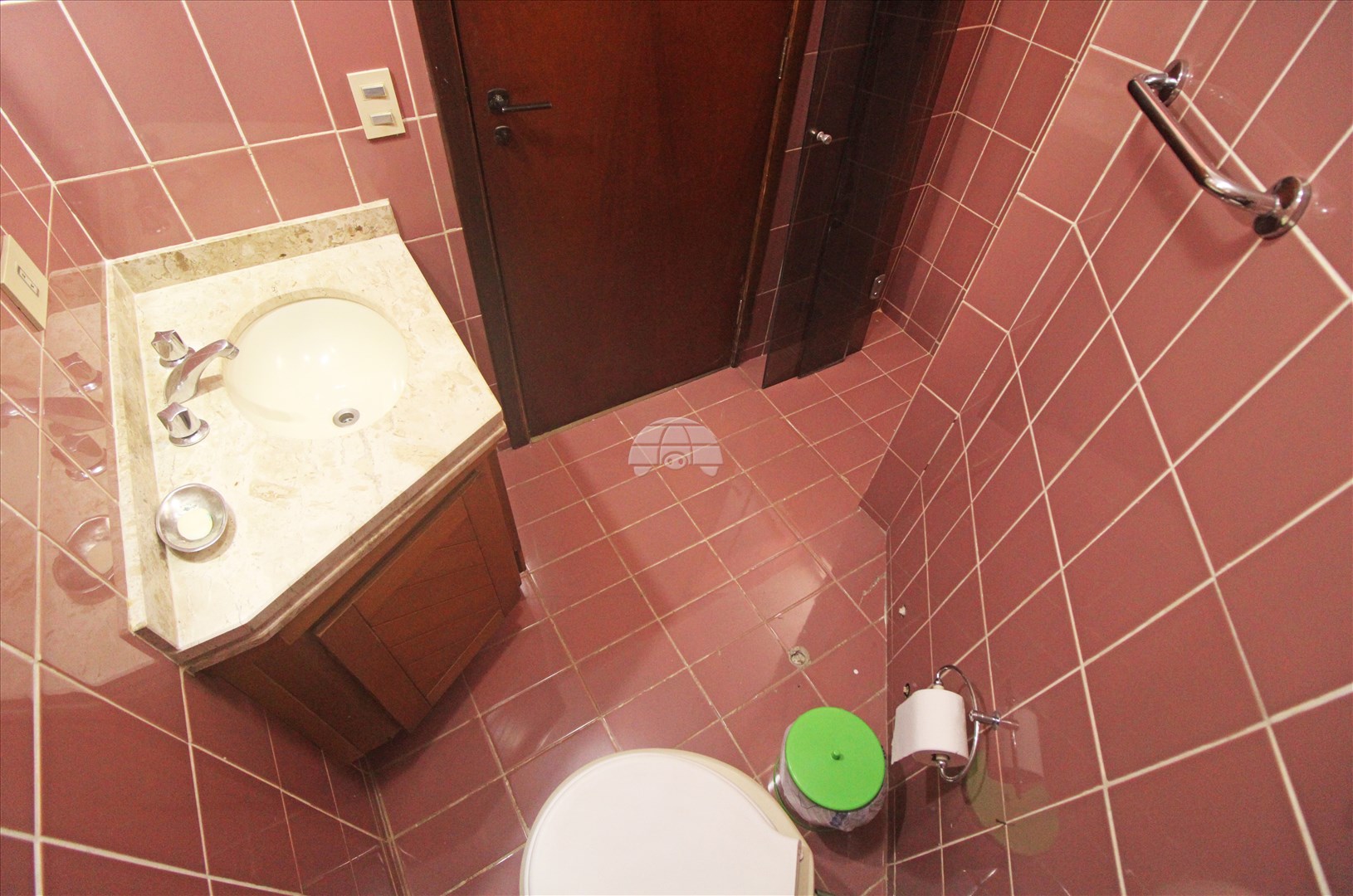 Apartamento para alugar em Bigorrilho, Curitiba — Imobiliária Razão
