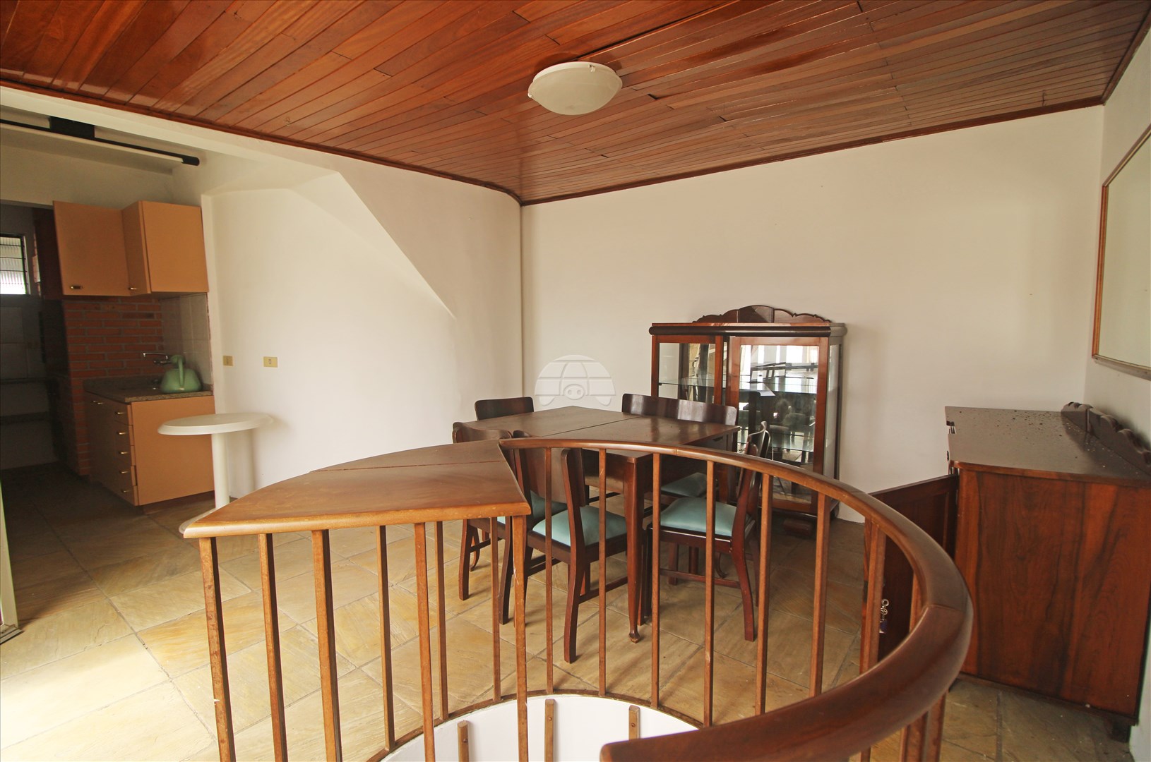 Apartamento para alugar em Bigorrilho, Curitiba — Imobiliária Razão