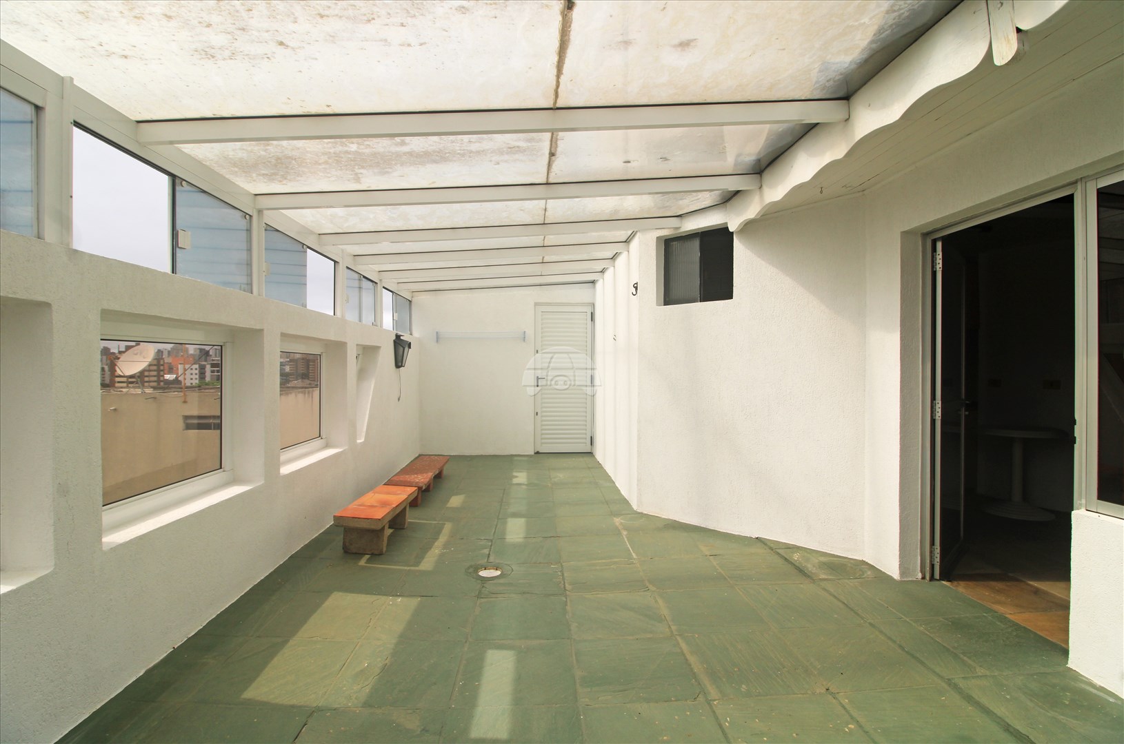 Apartamento para alugar em Bigorrilho, Curitiba — Imobiliária Razão