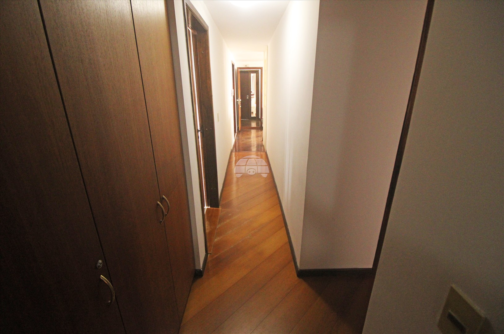 Apartamento para alugar em Bigorrilho, Curitiba — Imobiliária Razão