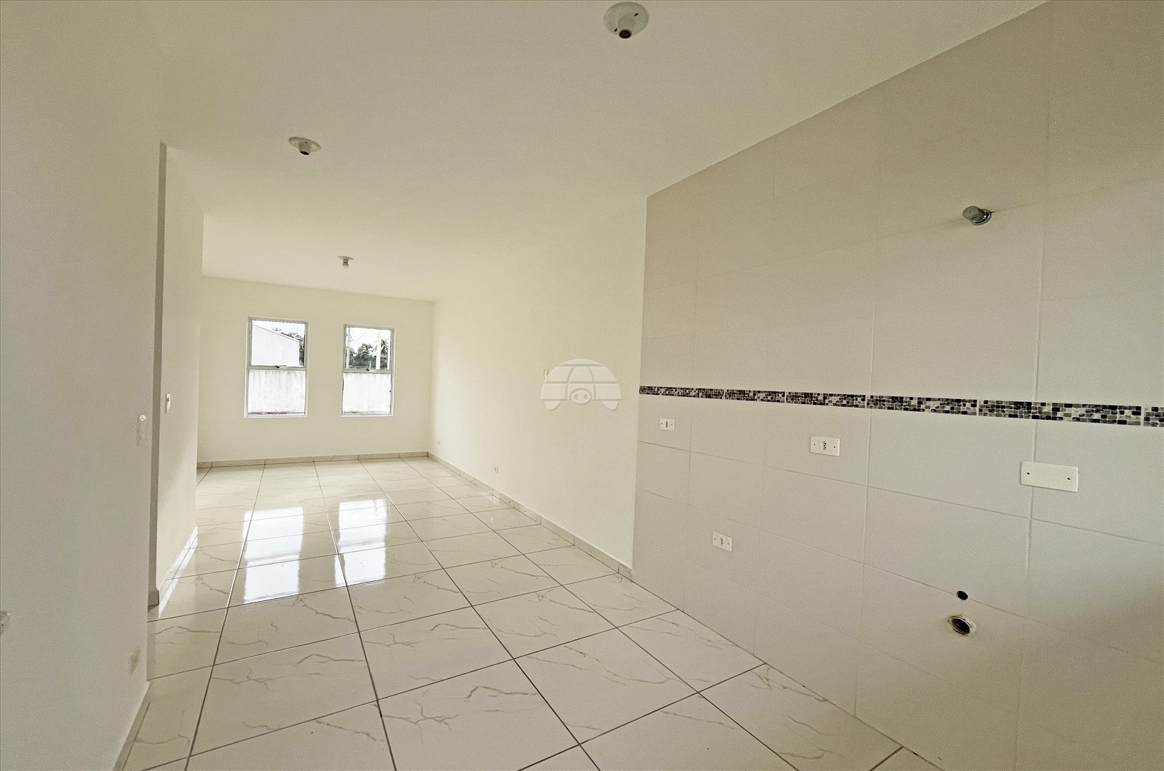 Casa para alugar em Estados, Fazenda Rio Grande — Portal Chave Fácil