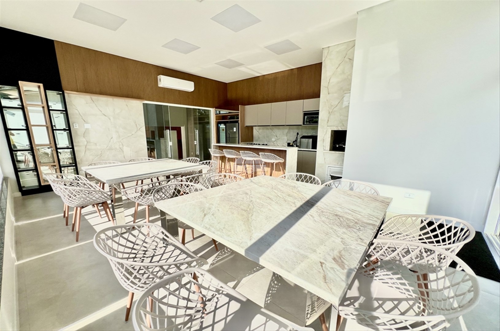 Apartamento à venda em Caioba, Matinhos — Portal Chave Fácil
