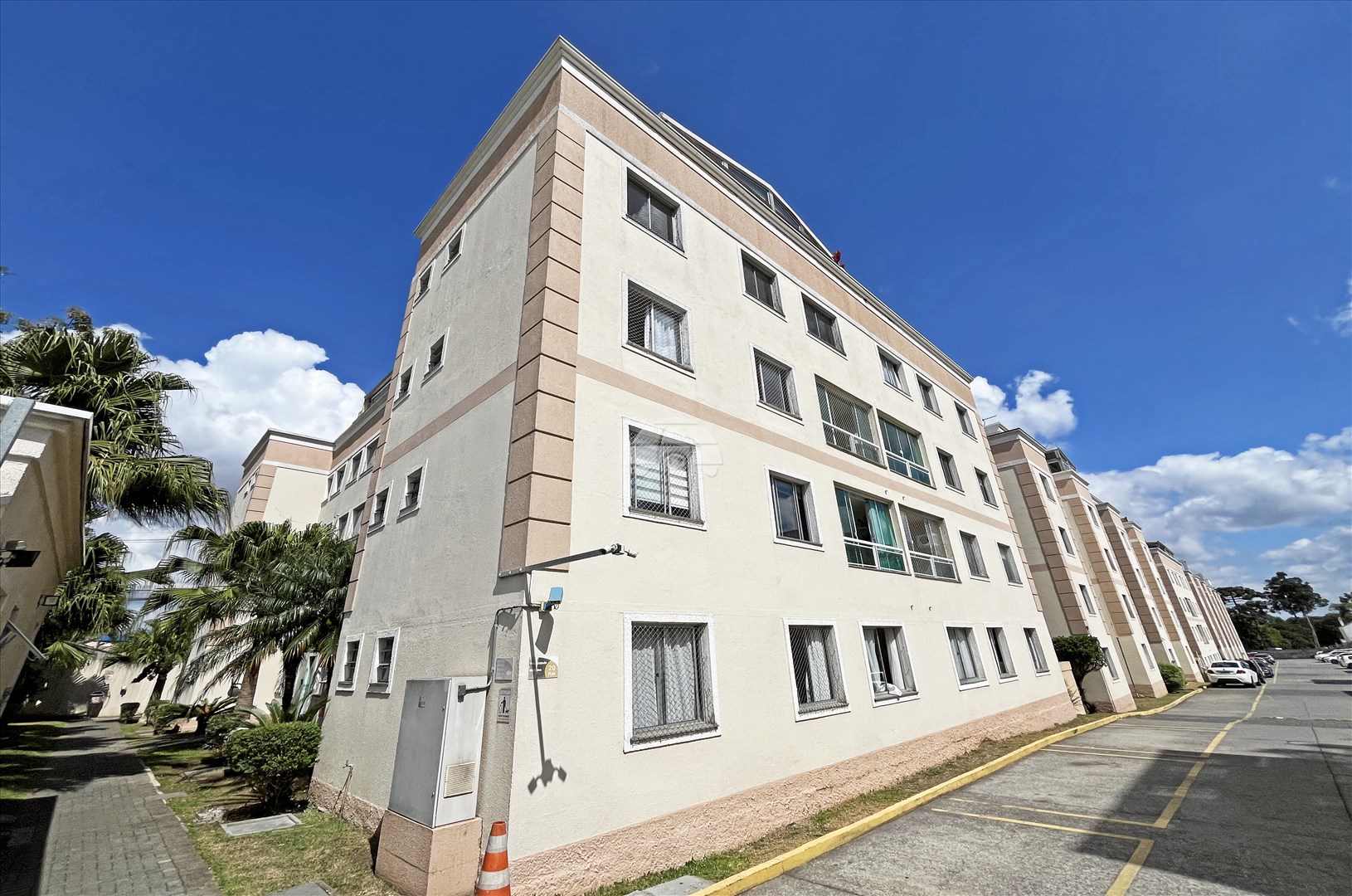 Apartamento para alugar em Novo Mundo, Curitiba — Portal Chave Fácil