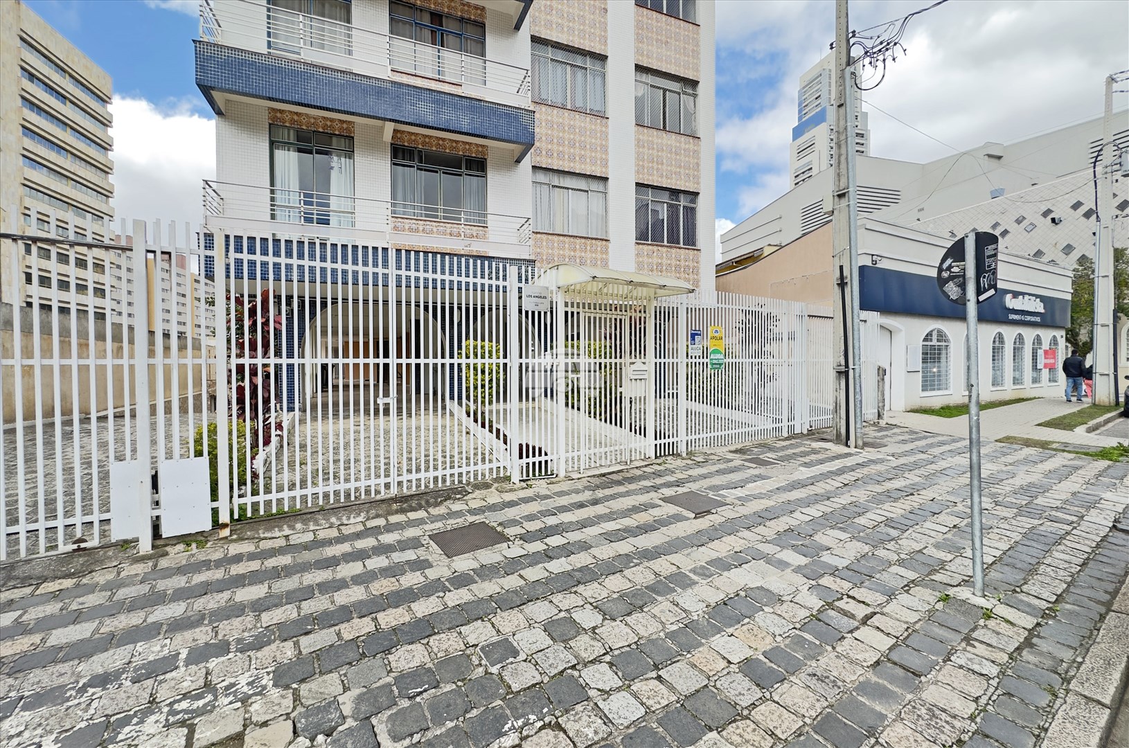Garagem Residencial para Locação no Bairro São Francisco ref. 107226 (2 / 8)