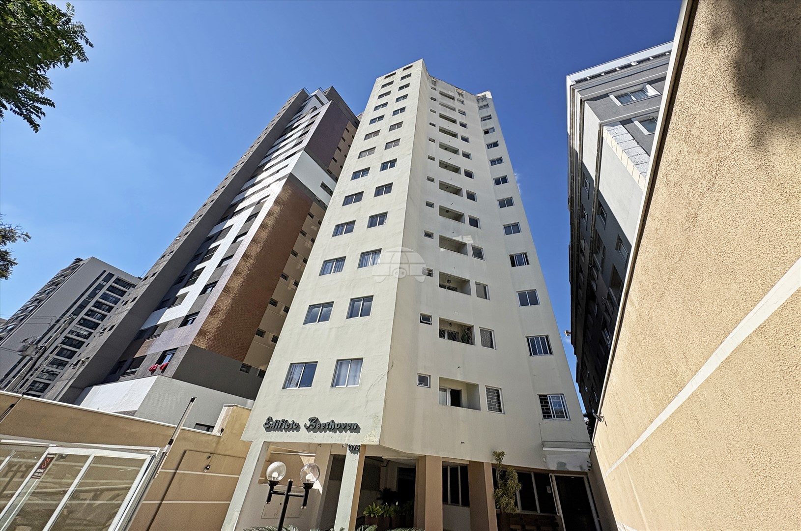 Apartamento para alugar em Vila Izabel, Curitiba — Portal Chave Fácil