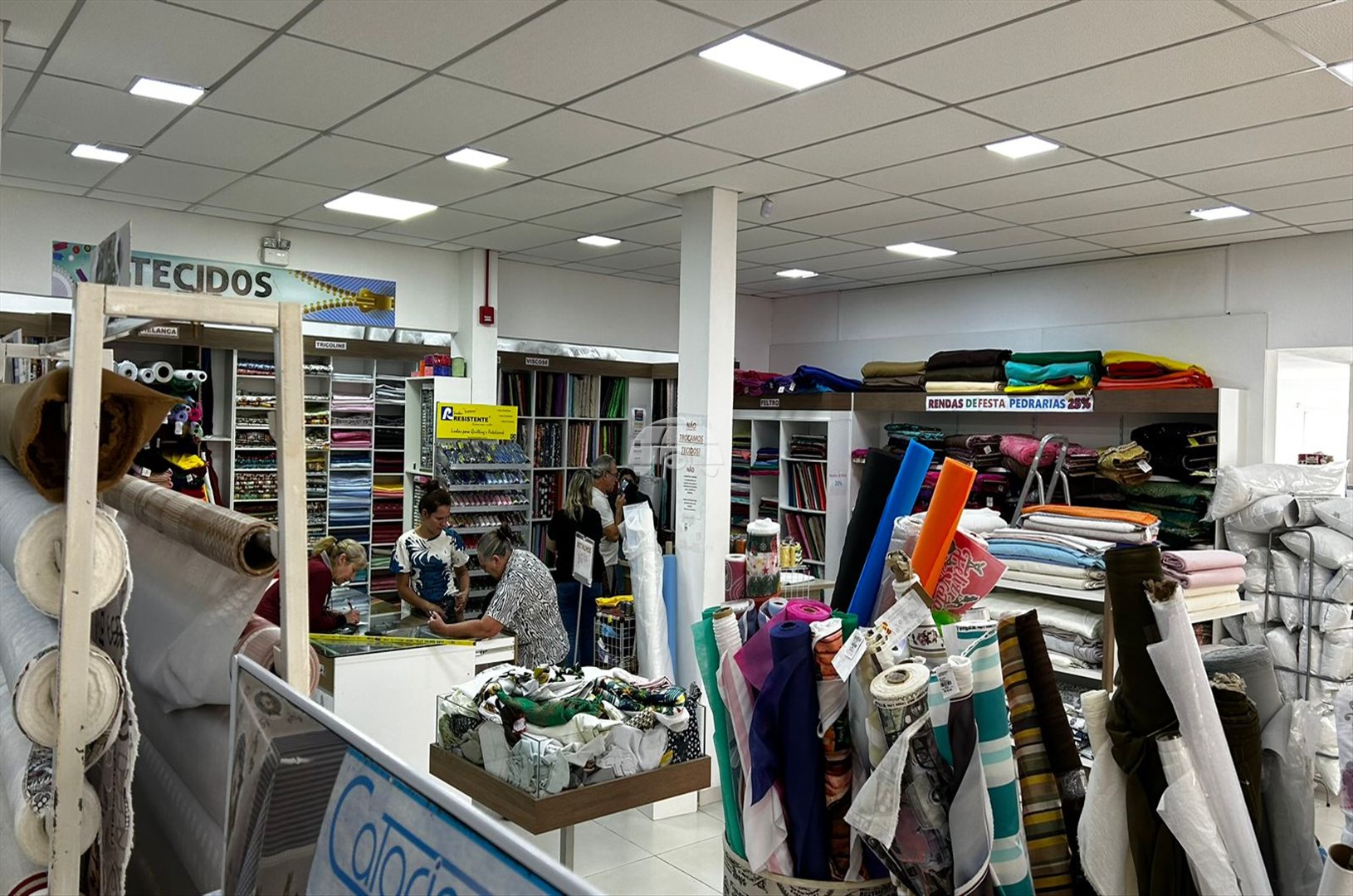 Loja Comercial para Venda no Bairro Centro ref. 215030 (8 / 10)