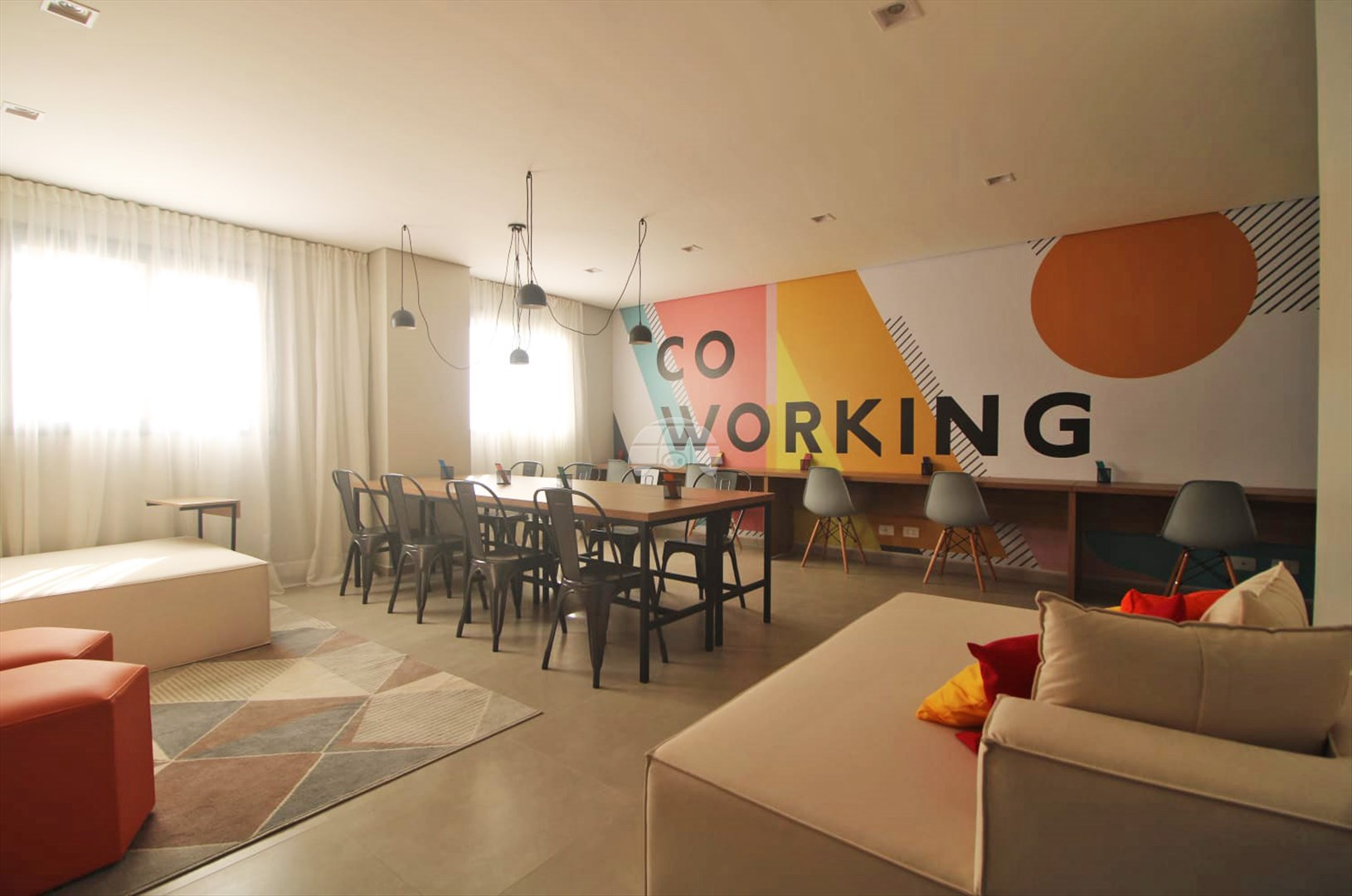 Apartamento para alugar em Novo Mundo, Curitiba — Imobiliária Razão