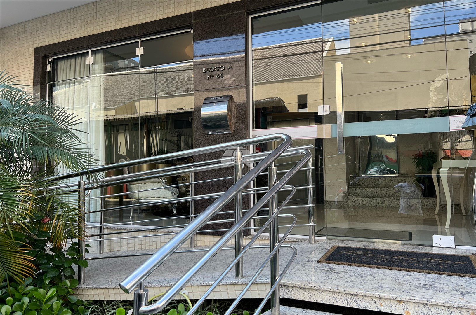 Apartamento à venda em Meia Praia, Itapema — Portal Chave Fácil