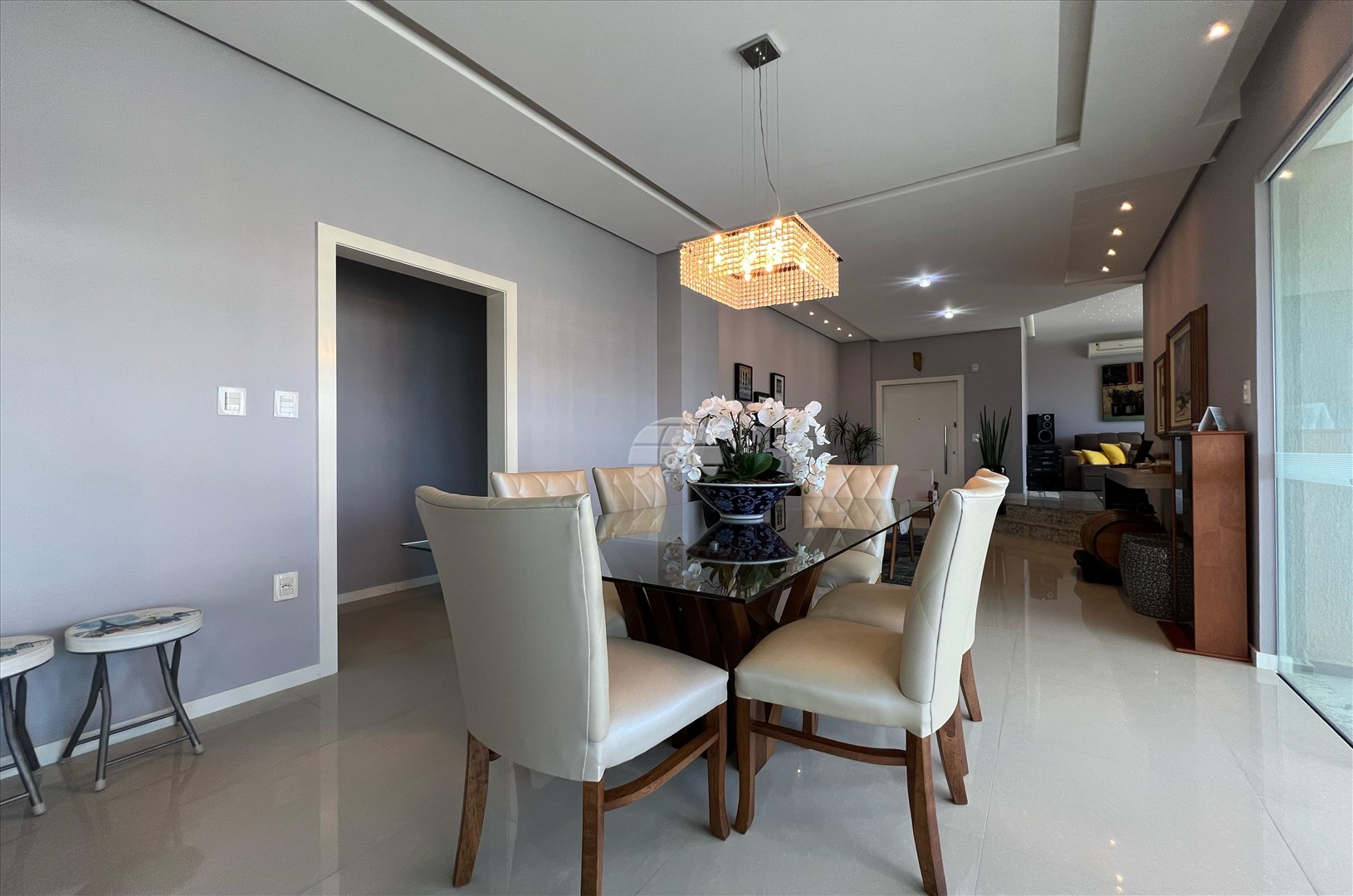 Apartamento à venda em Meia Praia, Itapema — Portal Chave Fácil
