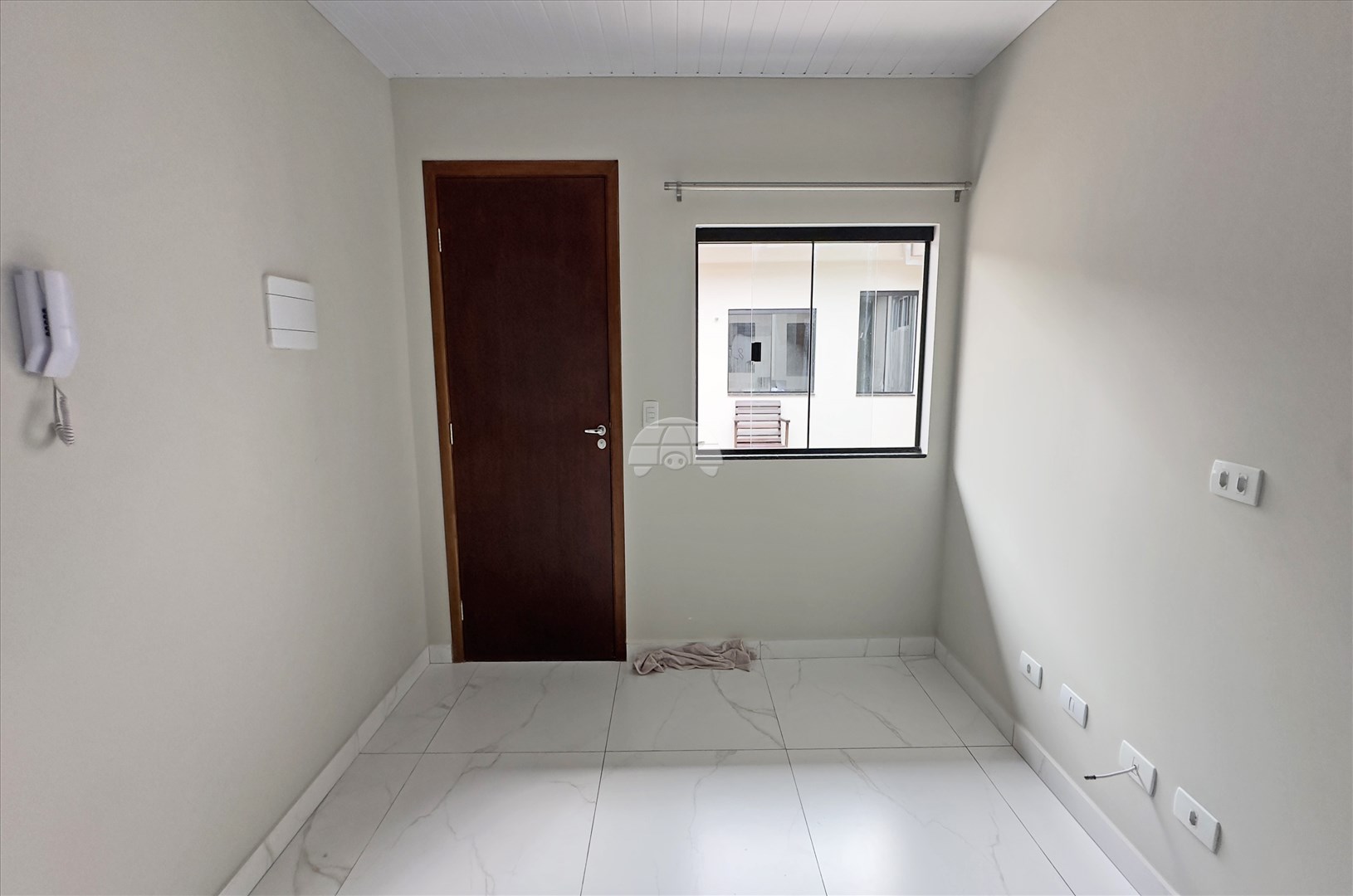 Kitnet para alugar em Jardim Guarujá, Colombo — Portal Chave Fácil