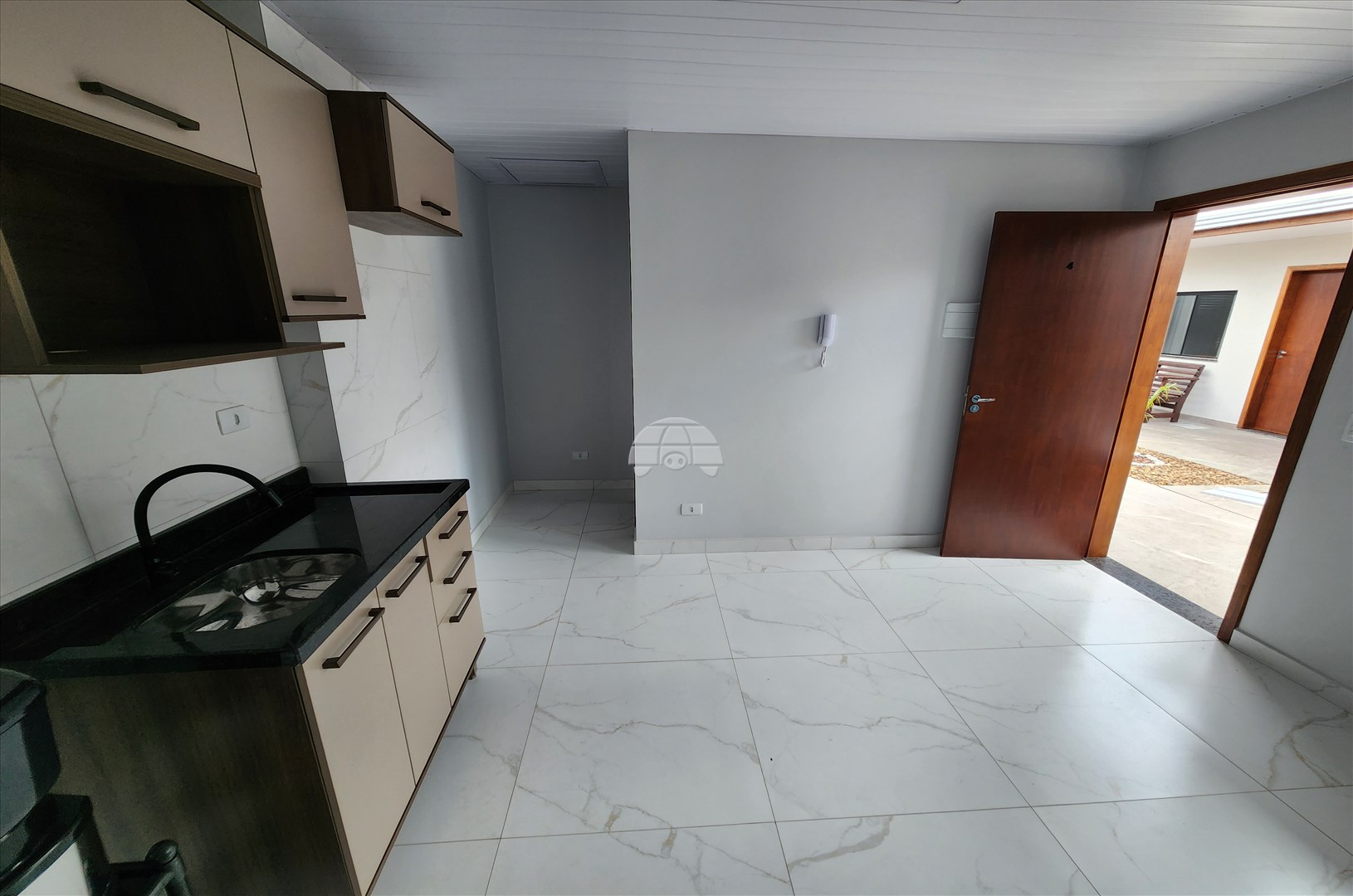 Kitnet para alugar em Jardim Guarujá, Colombo — Portal Chave Fácil