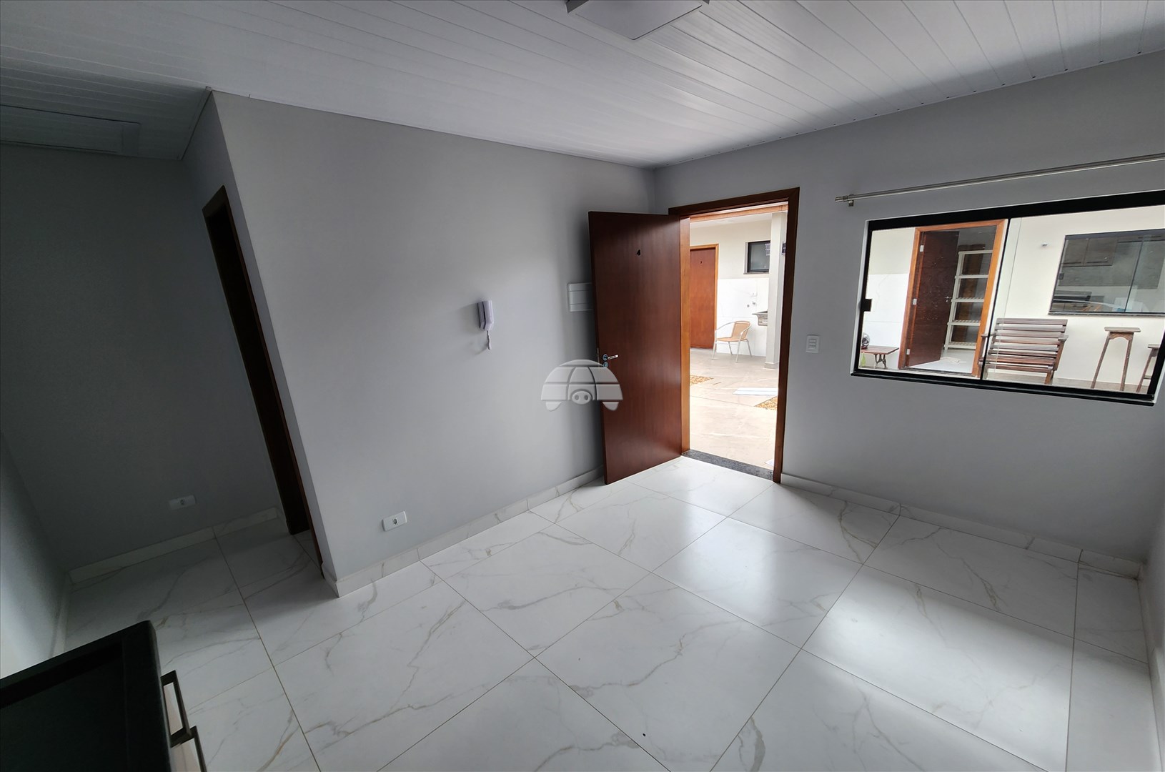 Kitnet para alugar em Jardim Guarujá, Colombo — Portal Chave Fácil
