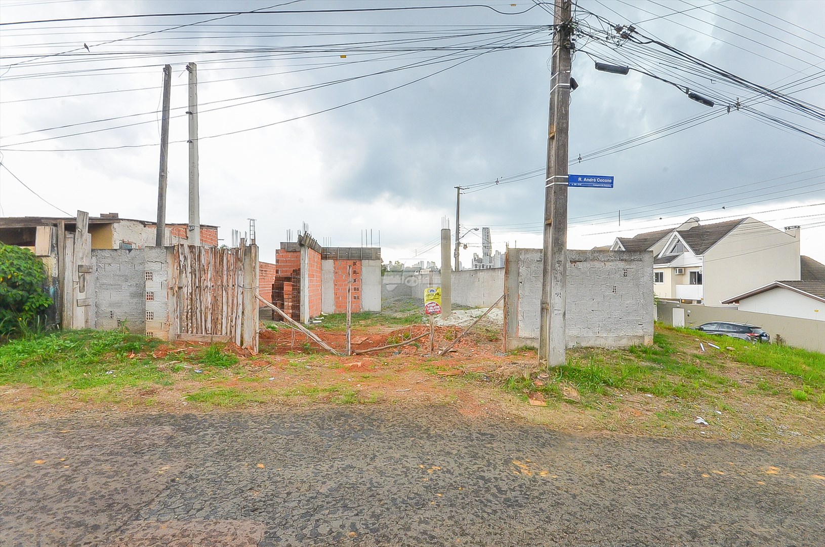 Terreno/Área à venda em Campina Do Siqueira, Curitiba — MAFI ADMINISTRADORA DE IMOVEIS LTDA