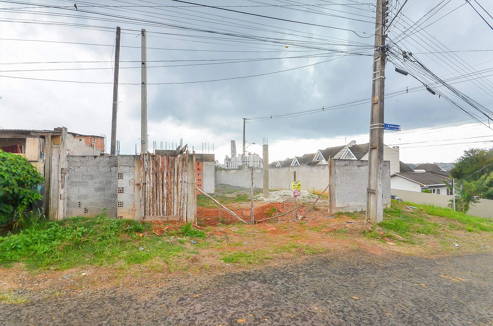 Terreno/Área à venda em Campina Do Siqueira, Curitiba — MAFI ADMINISTRADORA DE IMOVEIS LTDA