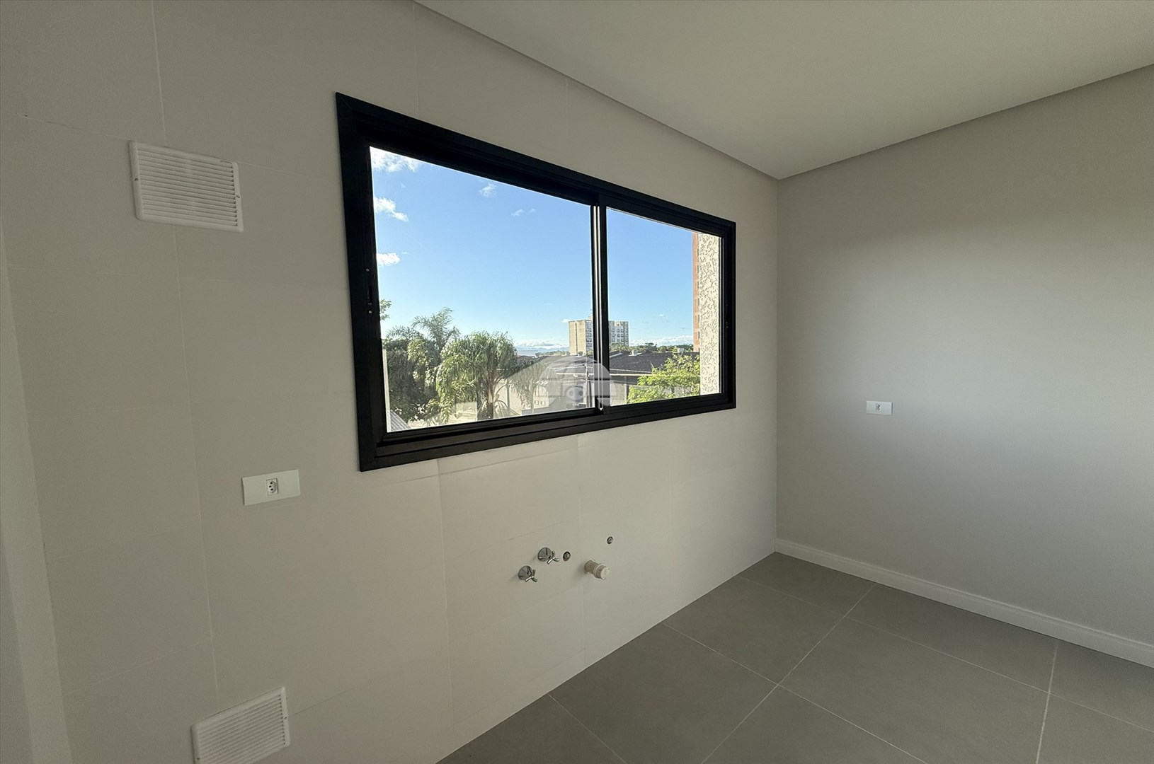 Apartamento à venda em Balneário Paese, Itapoá — Portal Chave Fácil