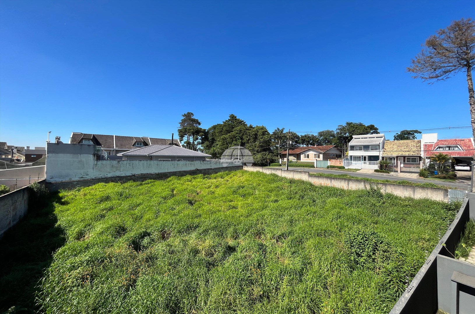 Casa para alugar em Abranches, Curitiba — Kondor Imóveis: Imobiliária em Curitiba | Uma imobiliária pra você