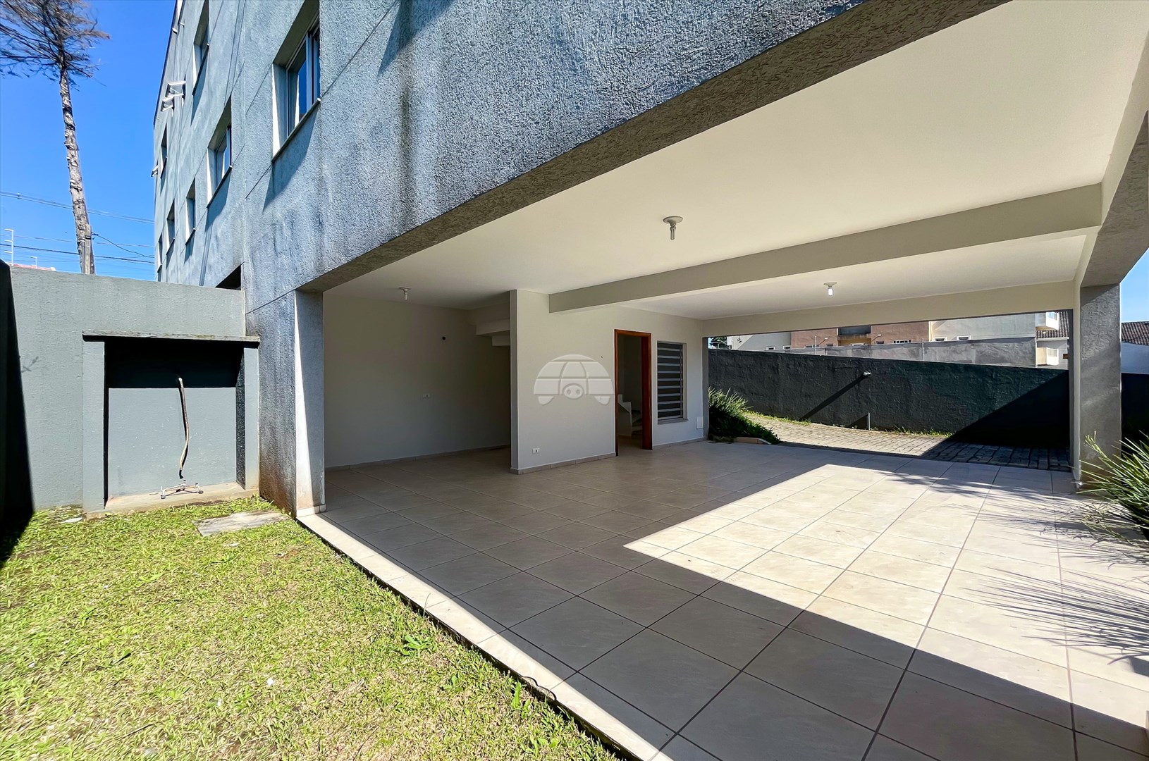 Casa para alugar em Abranches, Curitiba — Kondor Imóveis: Imobiliária em Curitiba | Uma imobiliária pra você