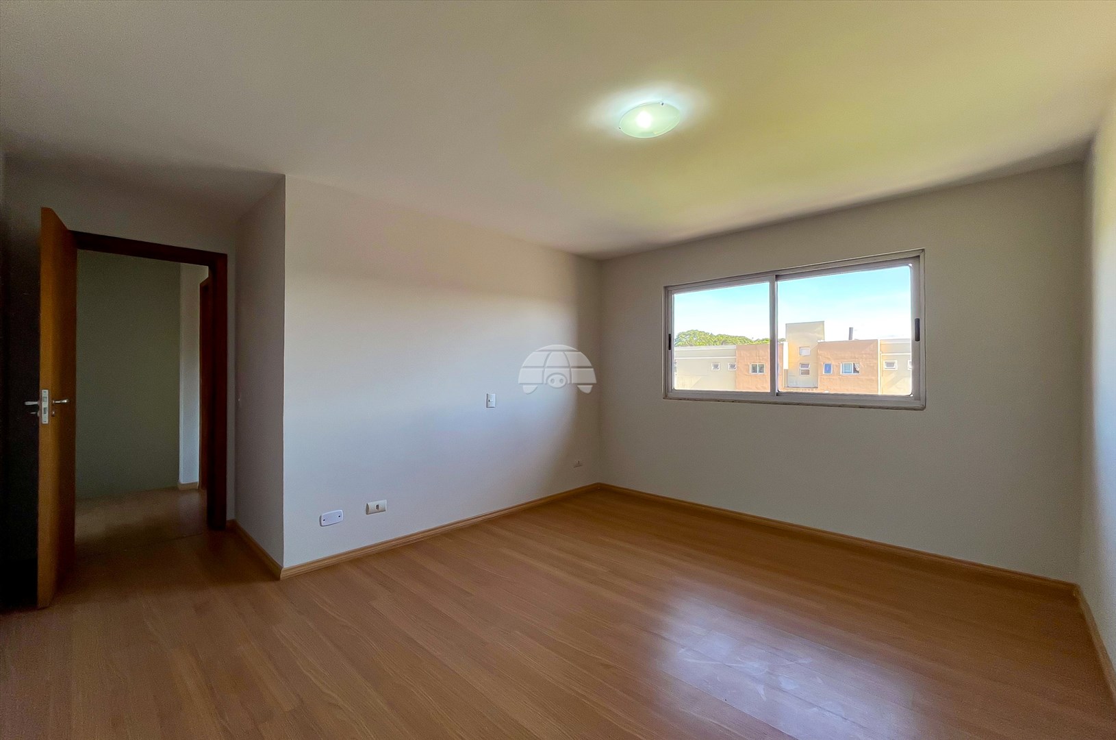 Casa para alugar em Abranches, Curitiba — Kondor Imóveis: Imobiliária em Curitiba | Uma imobiliária pra você